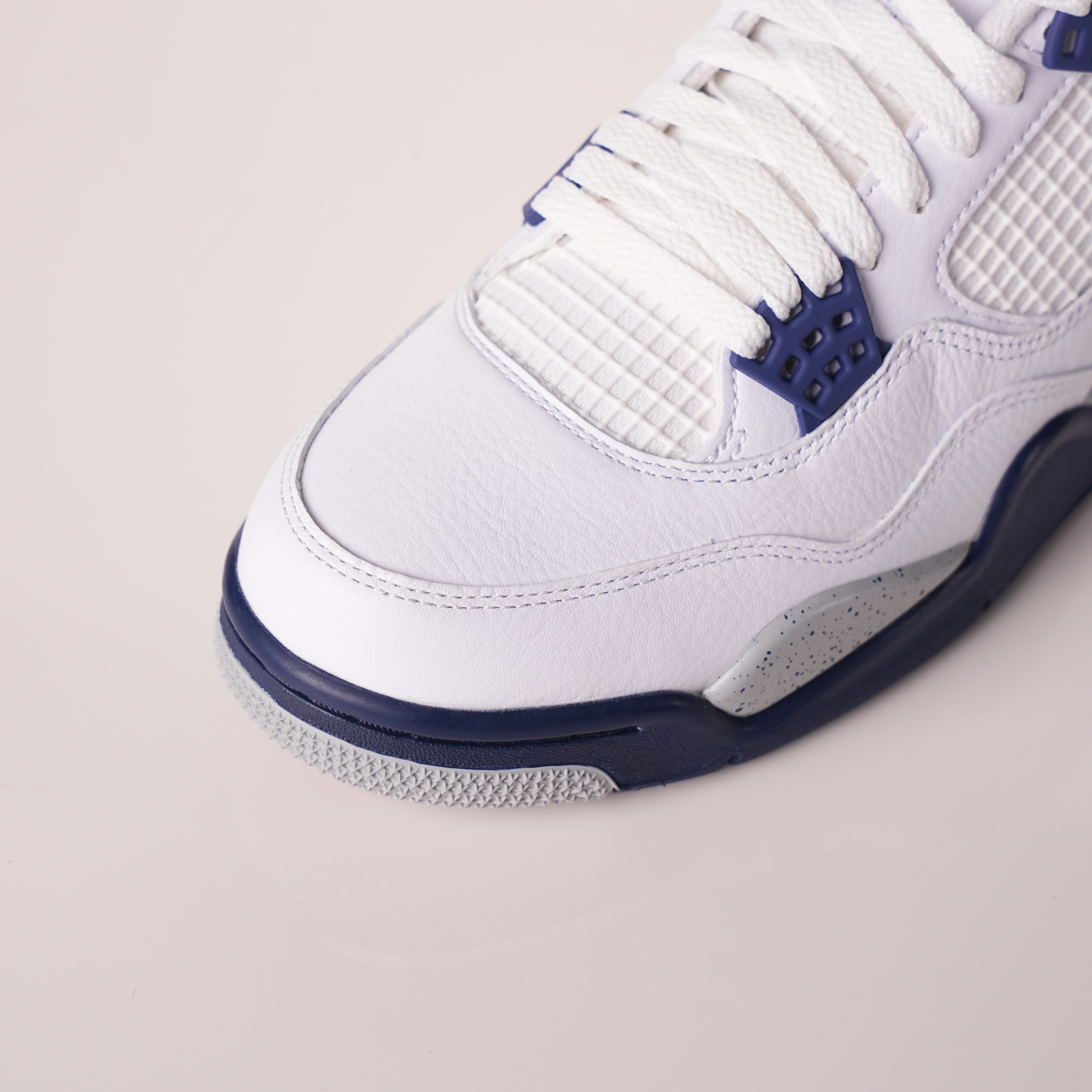 Air Jordan 4 Retro Midnight Navy