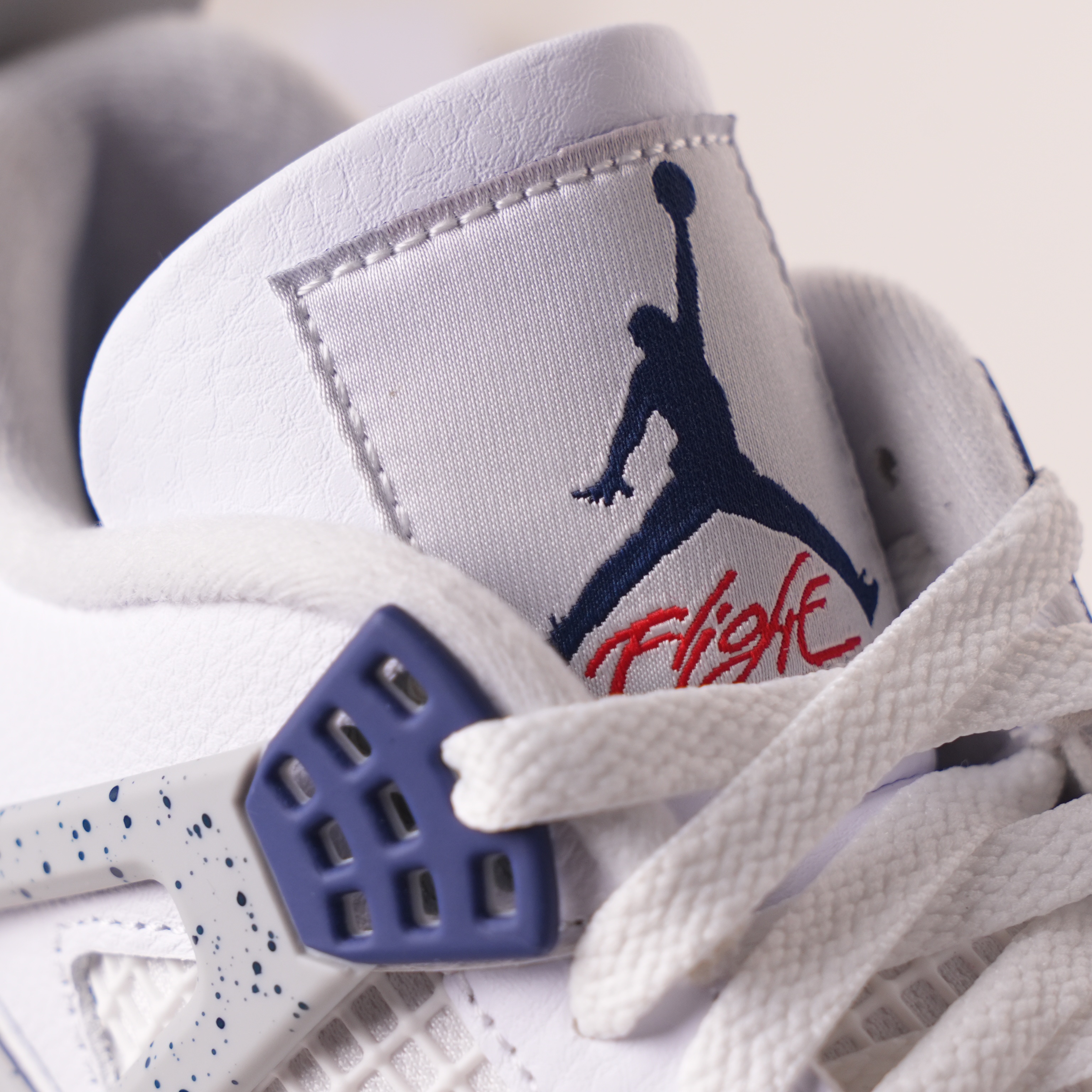 Air Jordan 4 Retro Midnight Navy