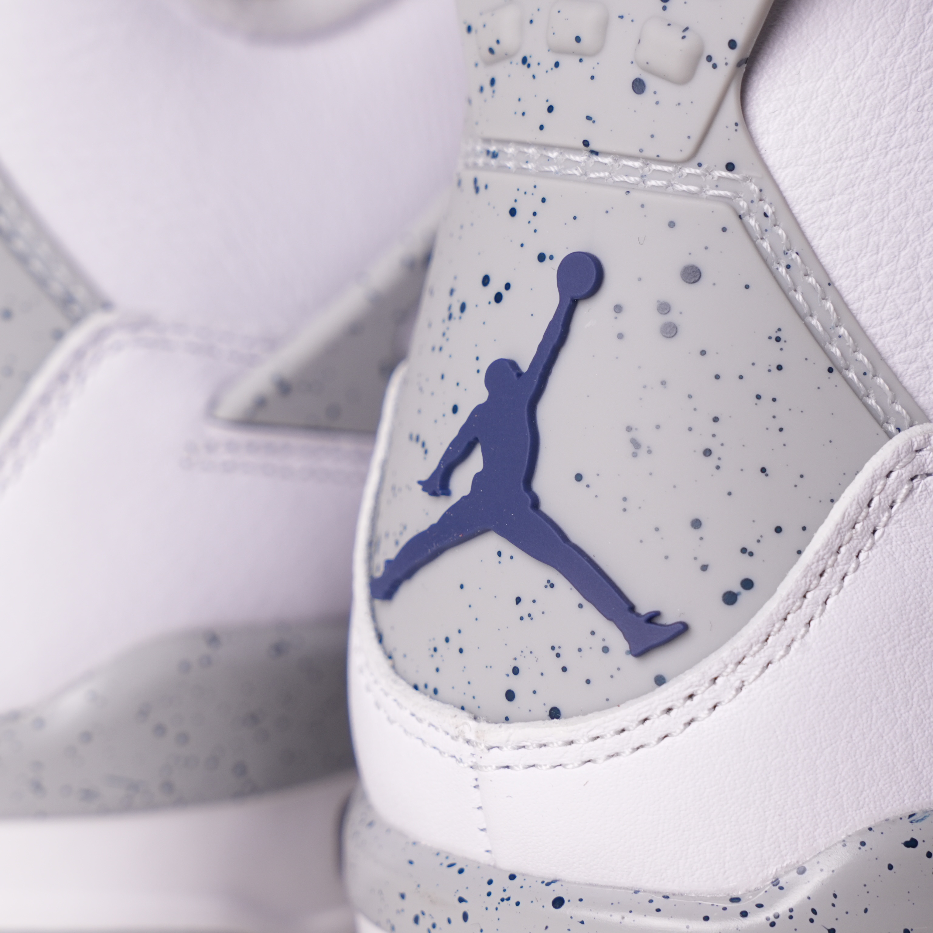 Air Jordan 4 Retro Midnight Navy