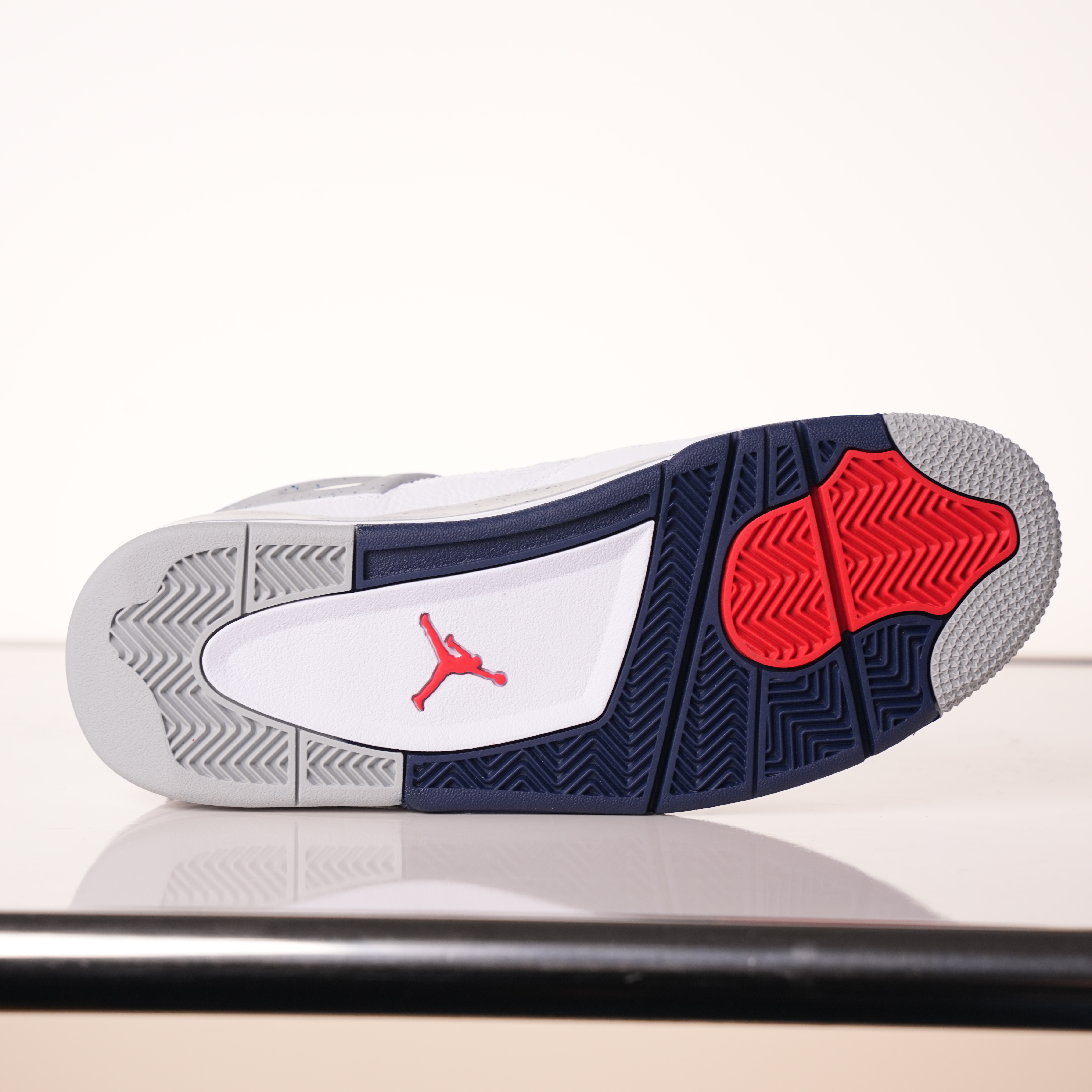 Air Jordan 4 Retro Midnight Navy