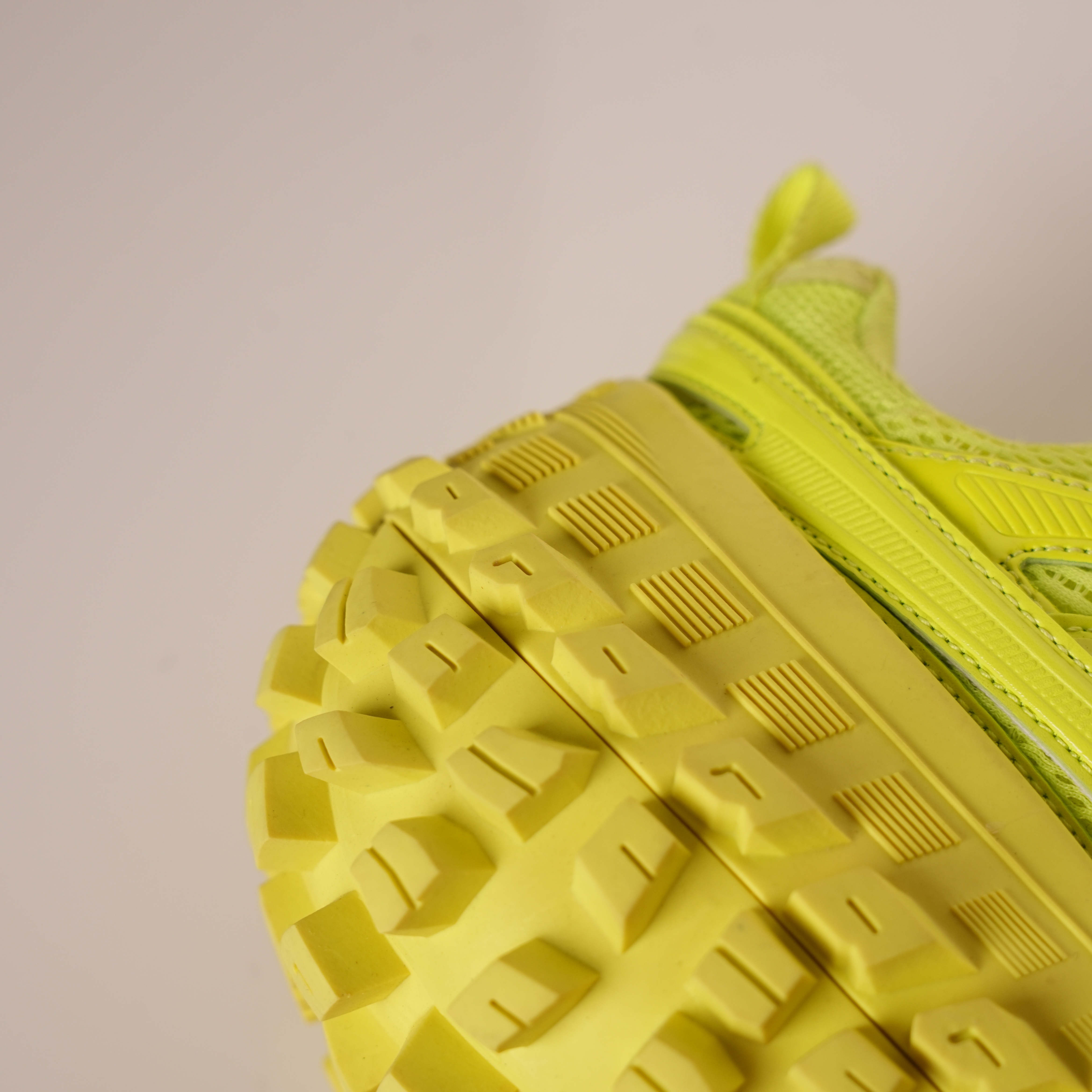 Balenciaga Defender Fluo Yellow
