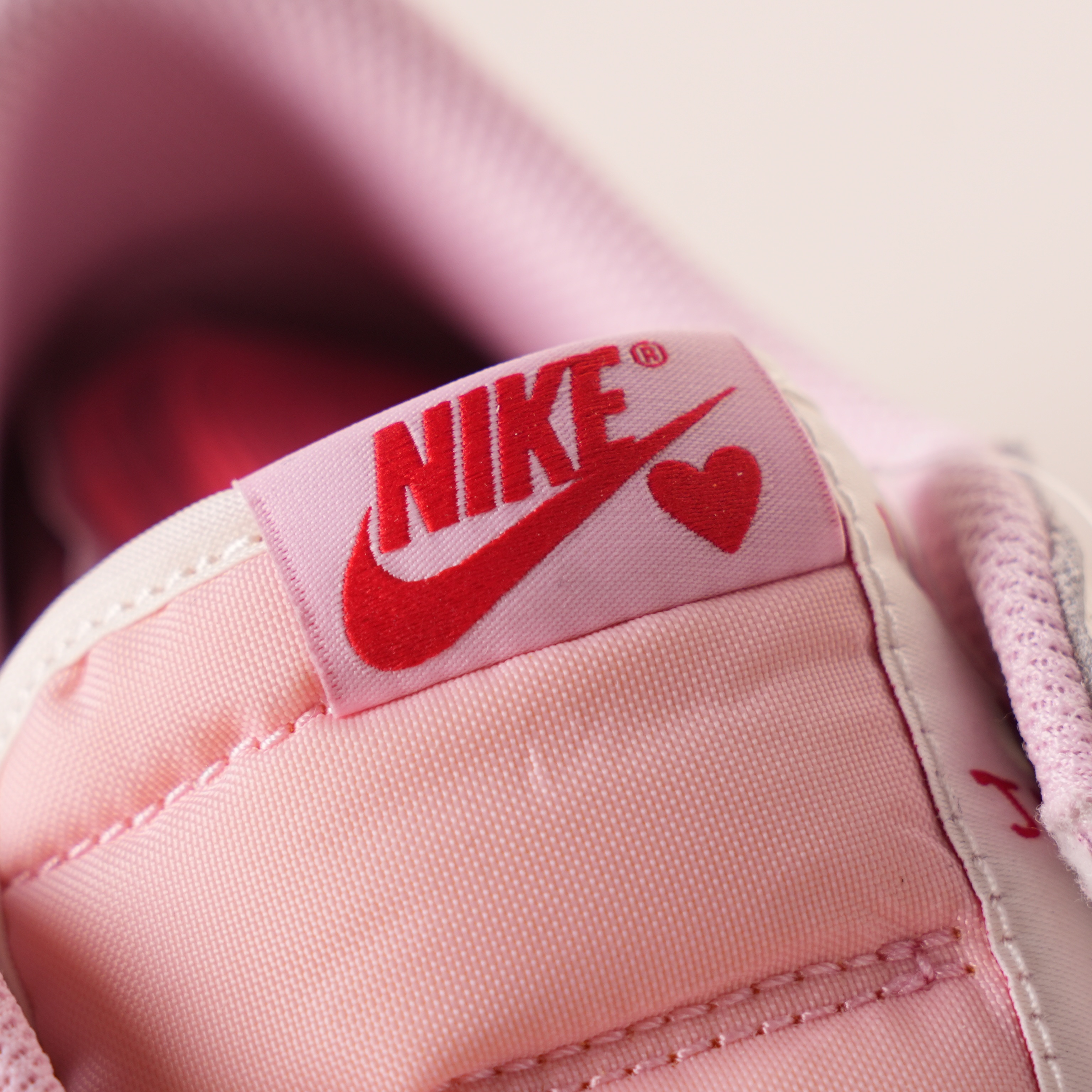 Travis Scott x Air Jordan 1 Retro Low OG 'Sail Tropical Pink'