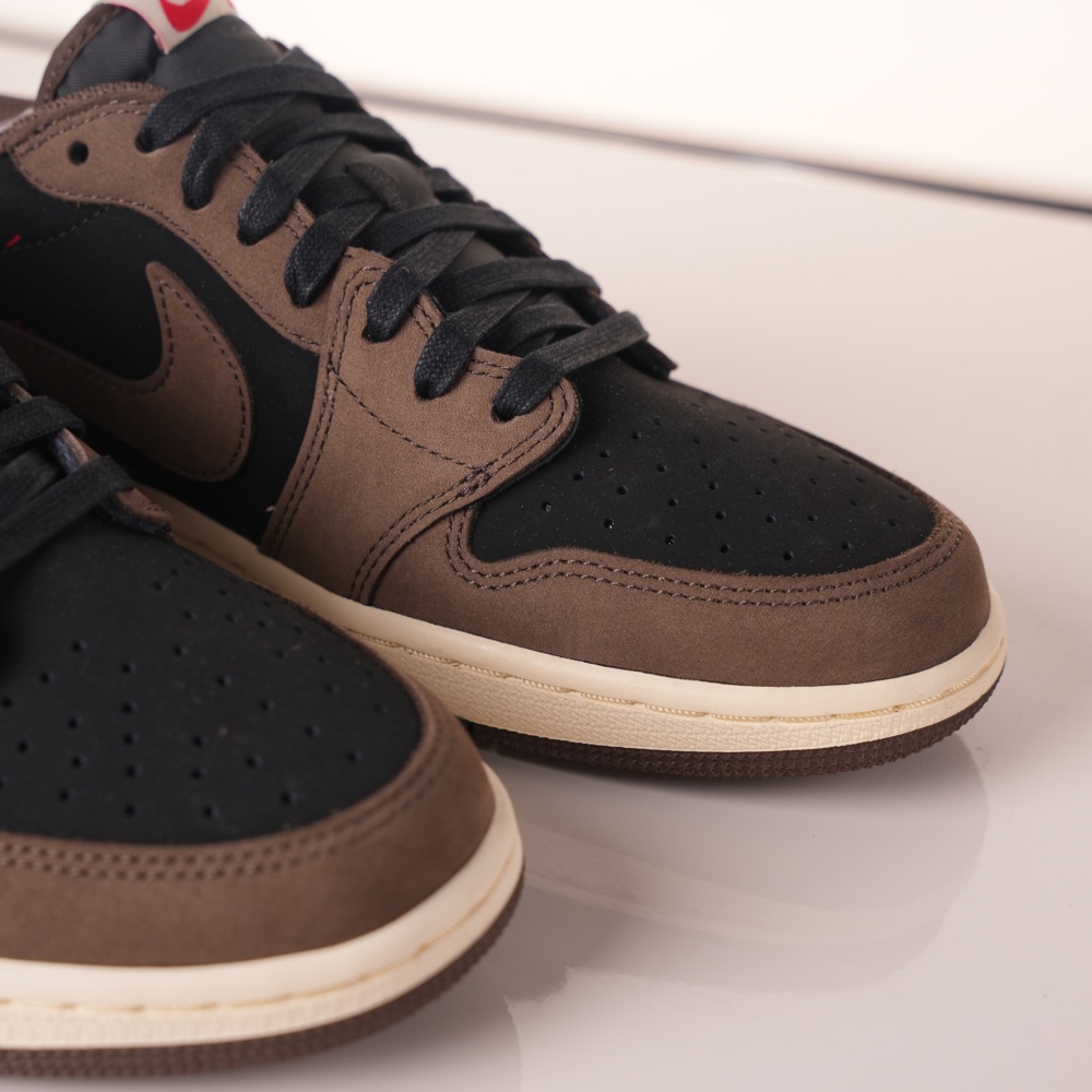 Air Jordan 1 Retro Low OG SP Travis Scott