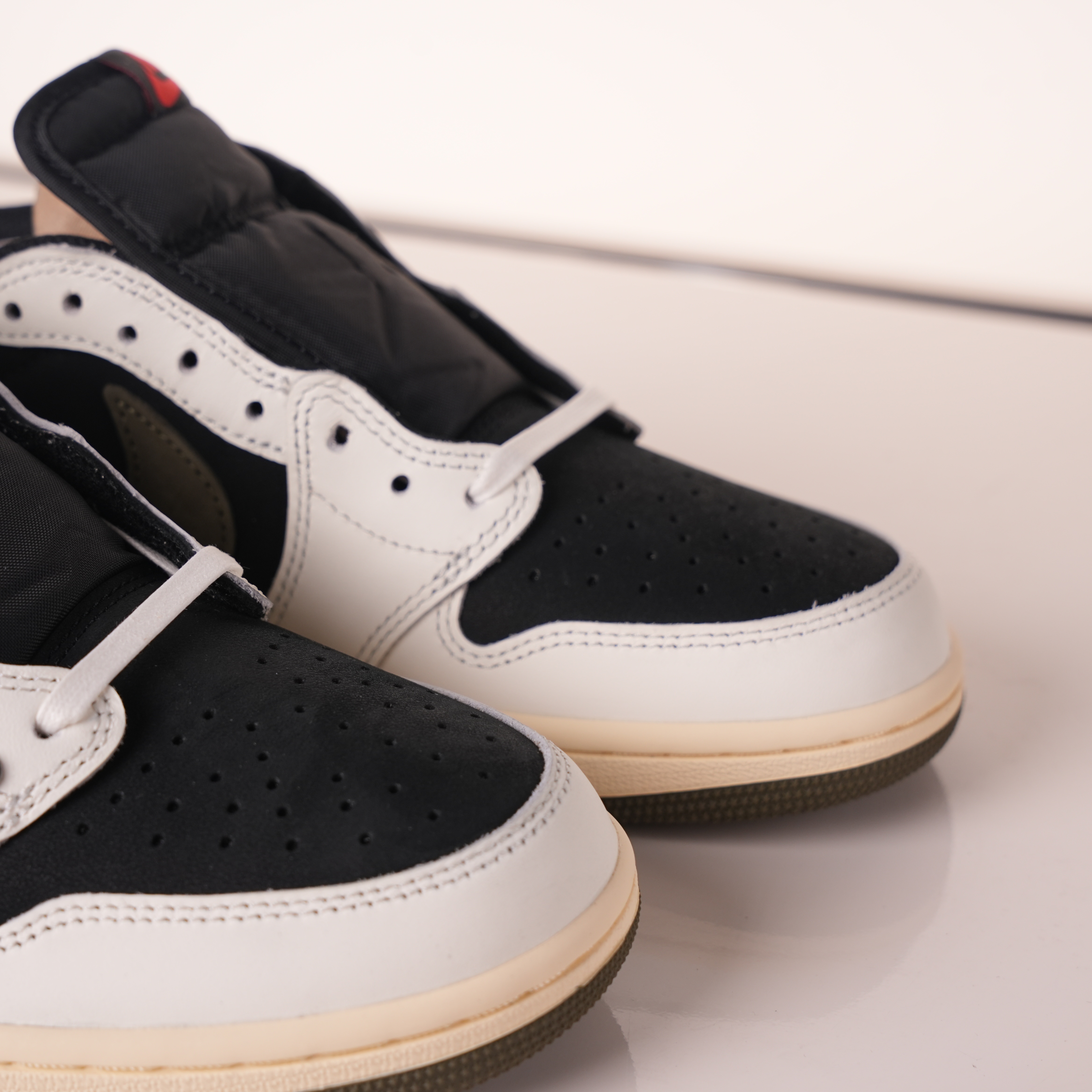 Travis Scott x Air Jordan 1 Low OG Olive