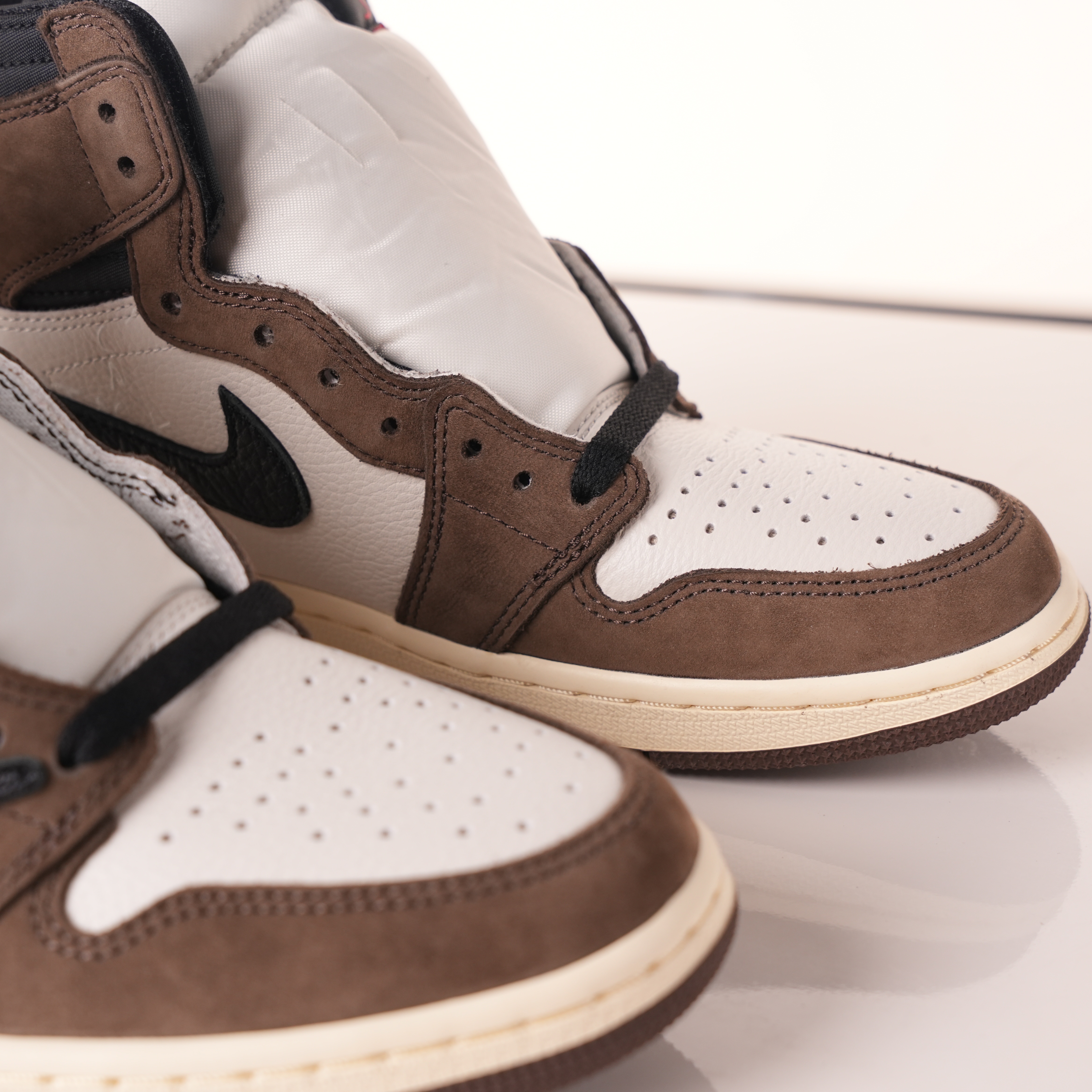 Air Jordan 1 Retro High Travis Scott