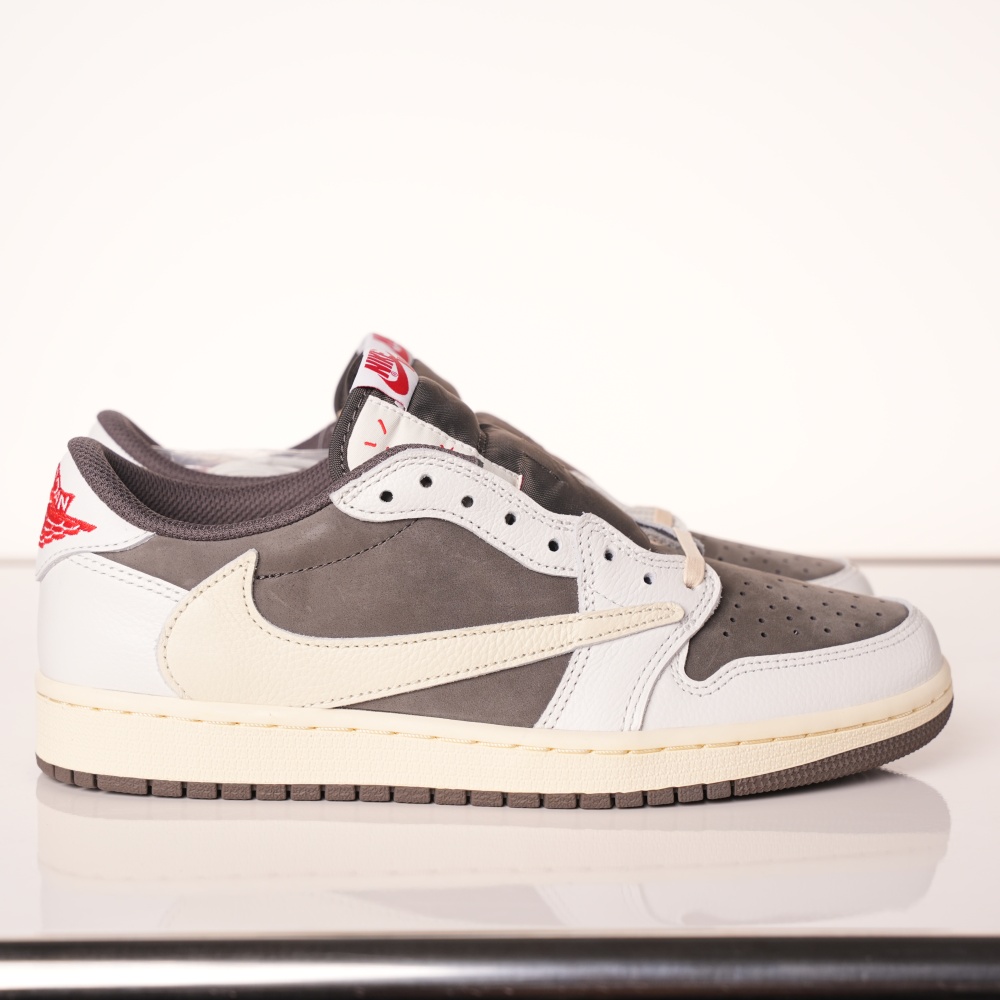 Travis Scott x Air Jordan 1 Low Reverse Mocha