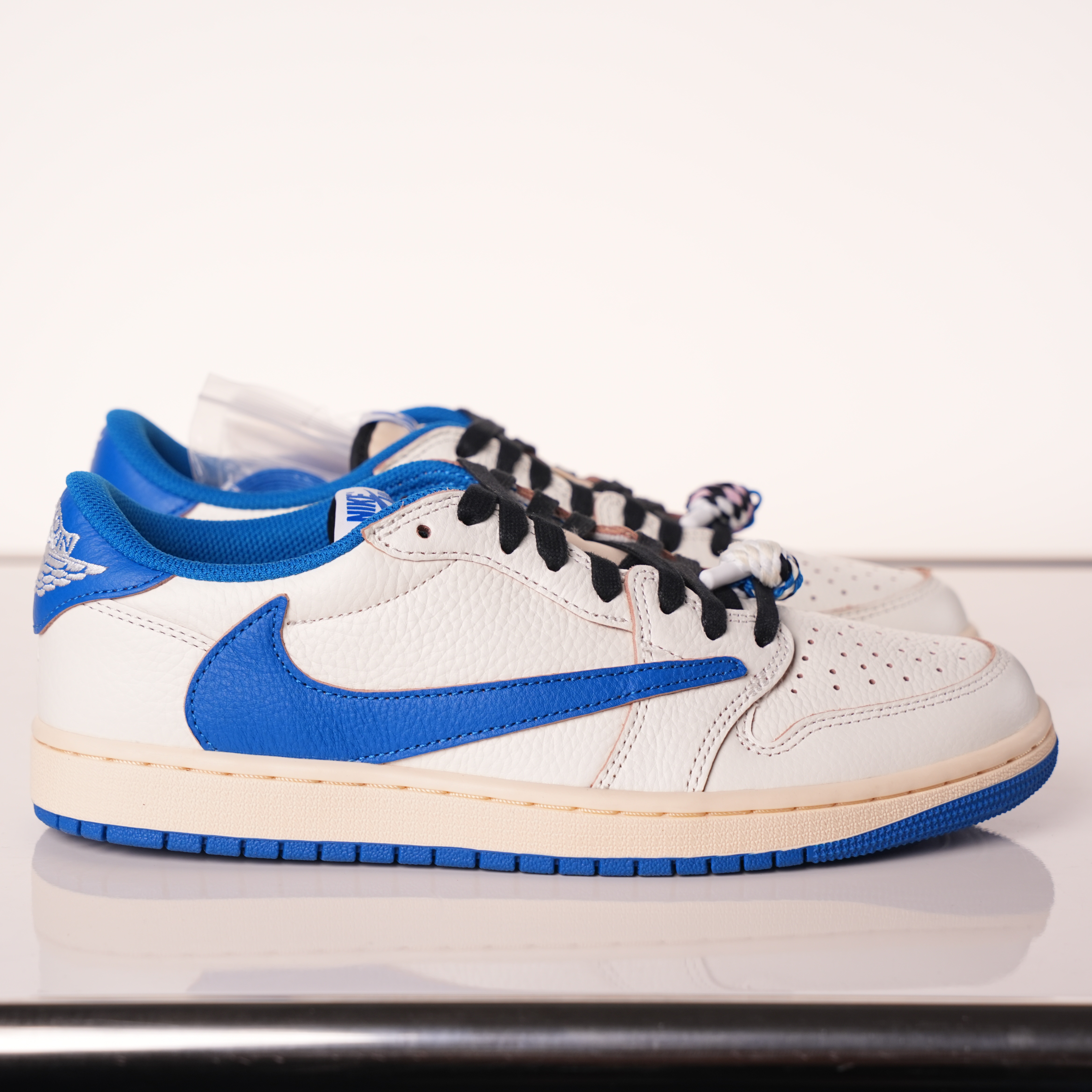 Fragment Design x Travis Scott x Air Jordan 1 Retro Low