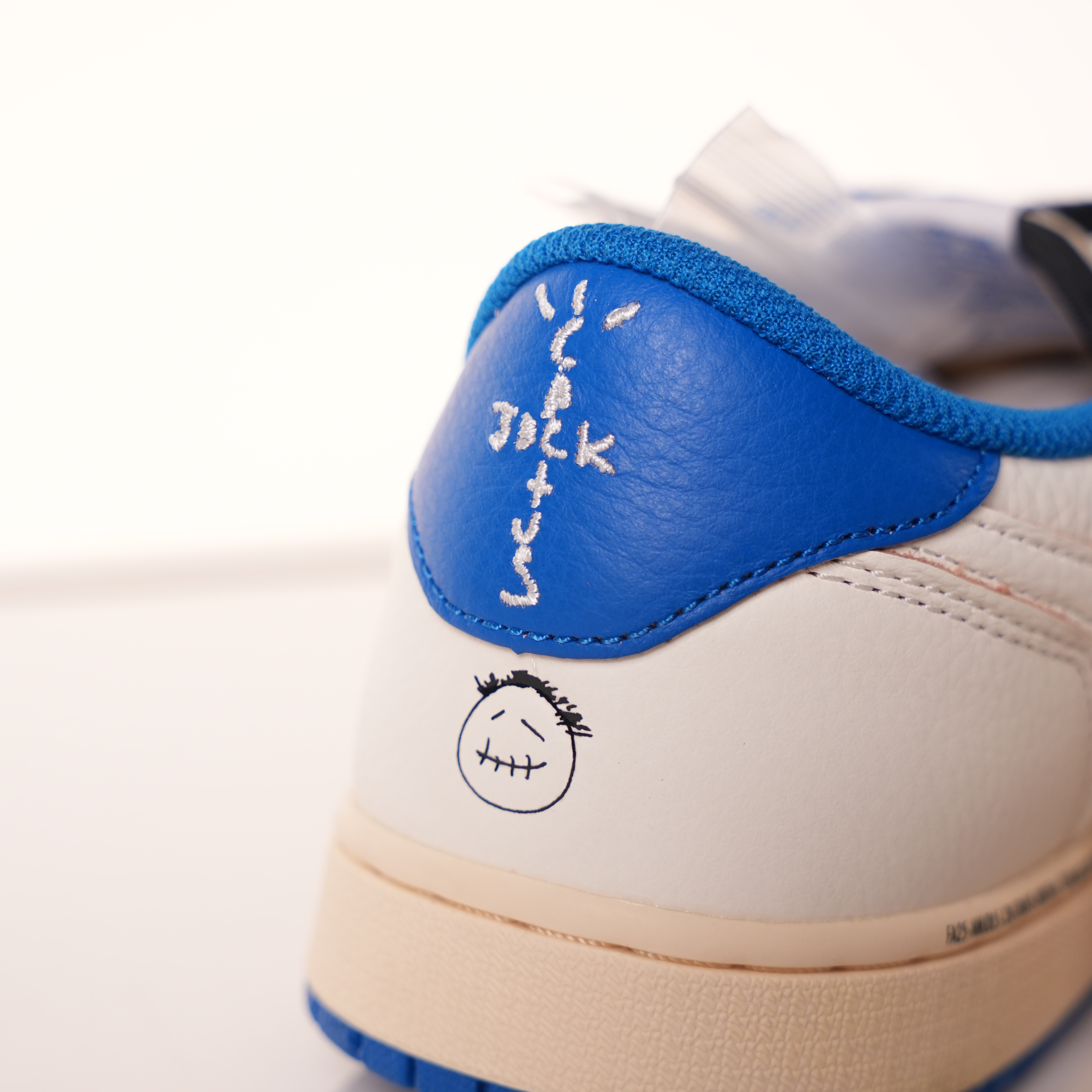 Fragment Design x Travis Scott x Air Jordan 1 Retro Low