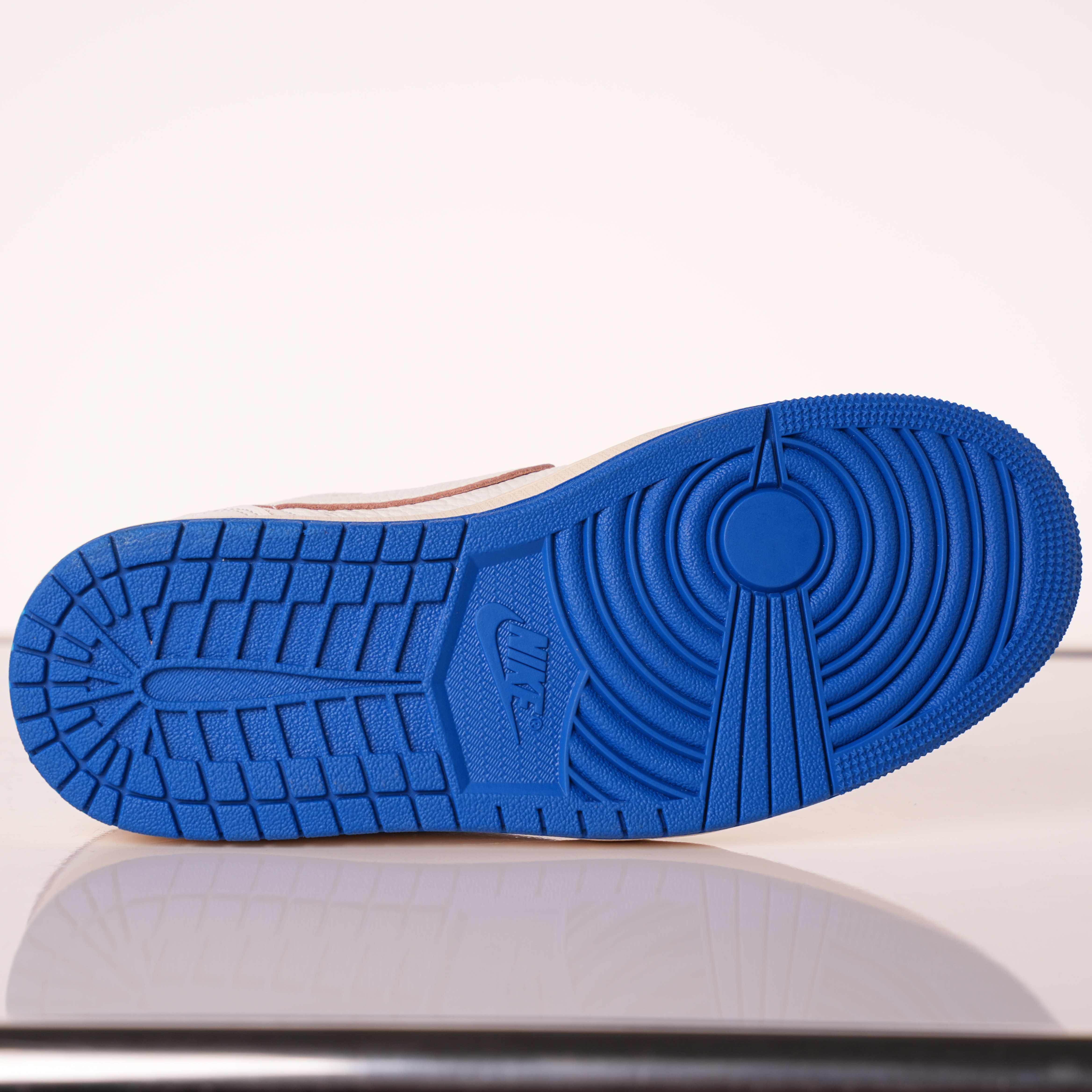 Fragment Design x Travis Scott x Air Jordan 1 Retro Low