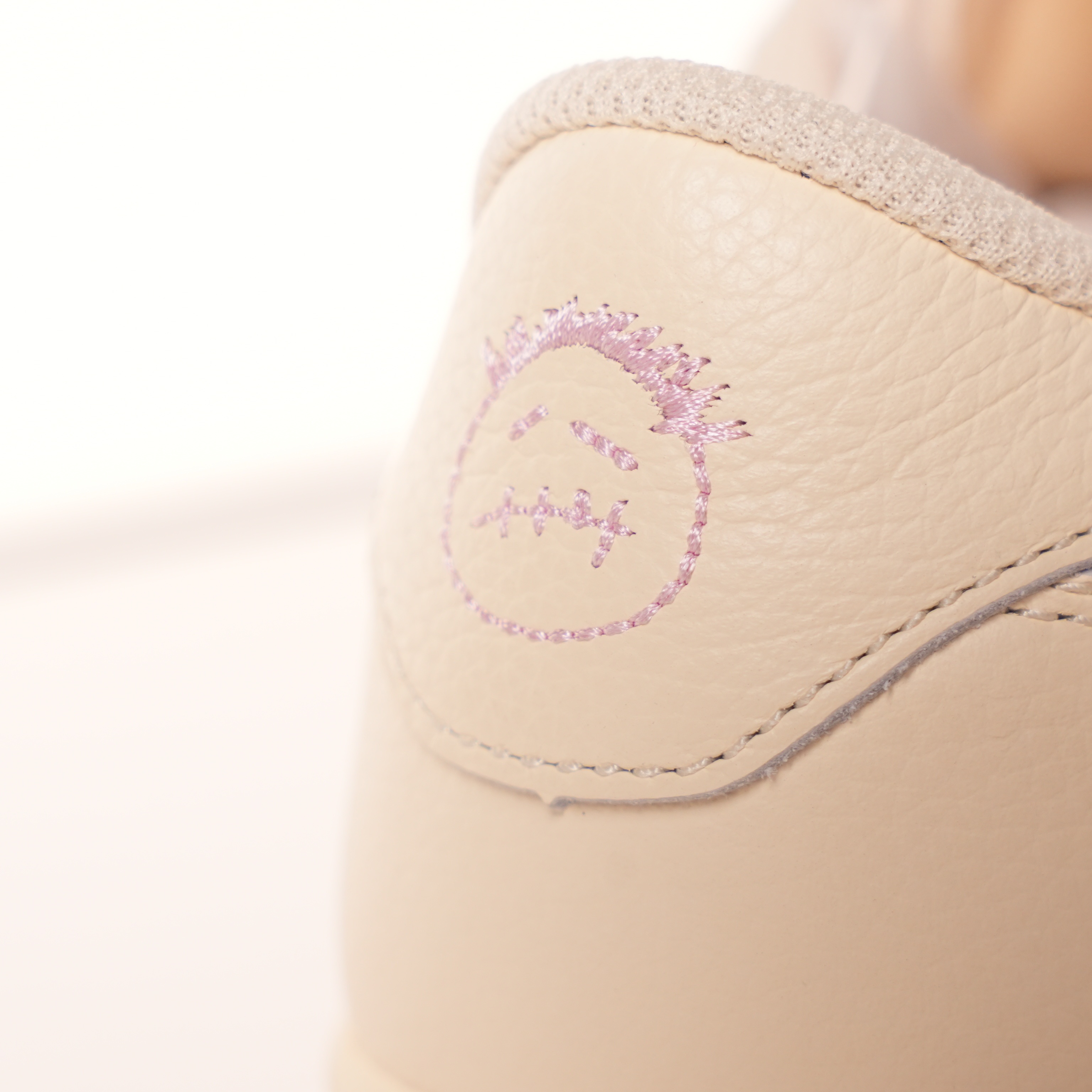 Travis Scott x Air Jordan 1 Low OG Sail Shy Pink