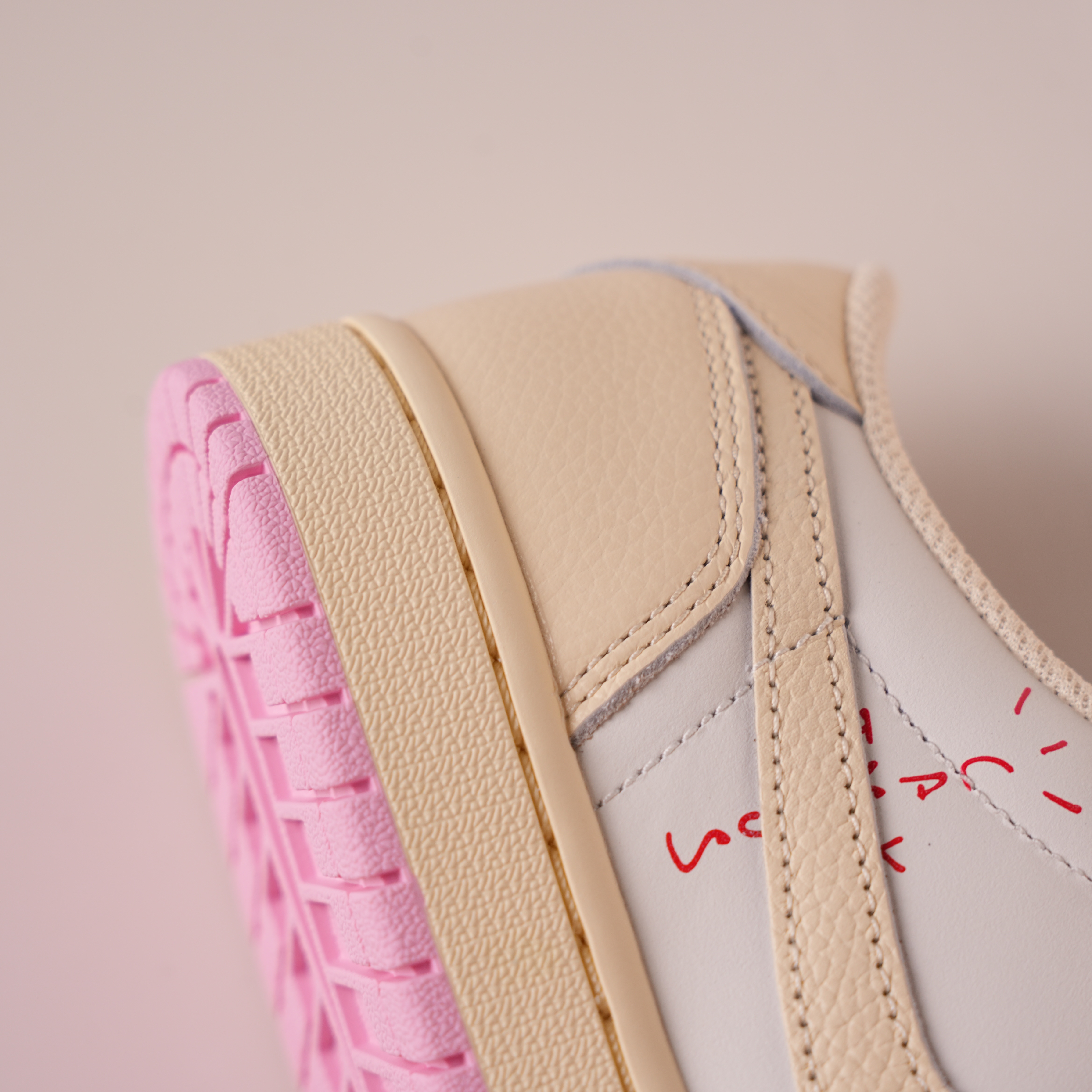 Travis Scott x Air Jordan 1 Low OG Sail Shy Pink