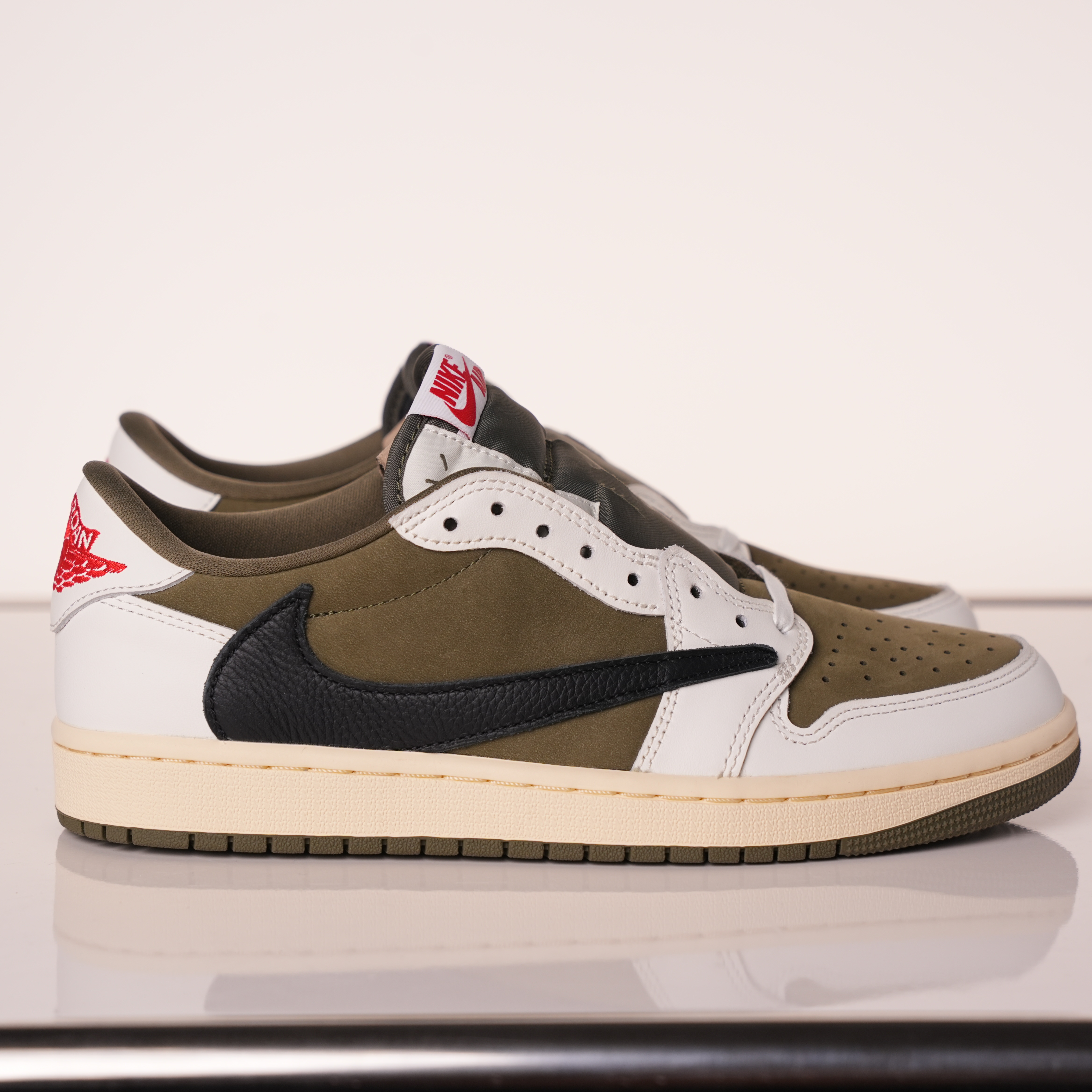 Travis Scott x Air Jordan 1 Low OG SP 'Medium Olive'