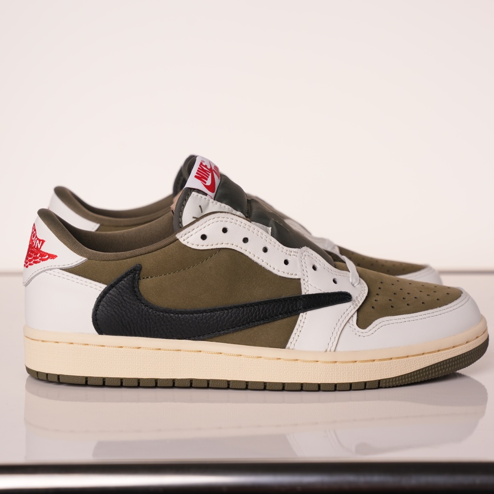 Travis Scott x Air Jordan 1 Low OG SP 'Medium Olive'