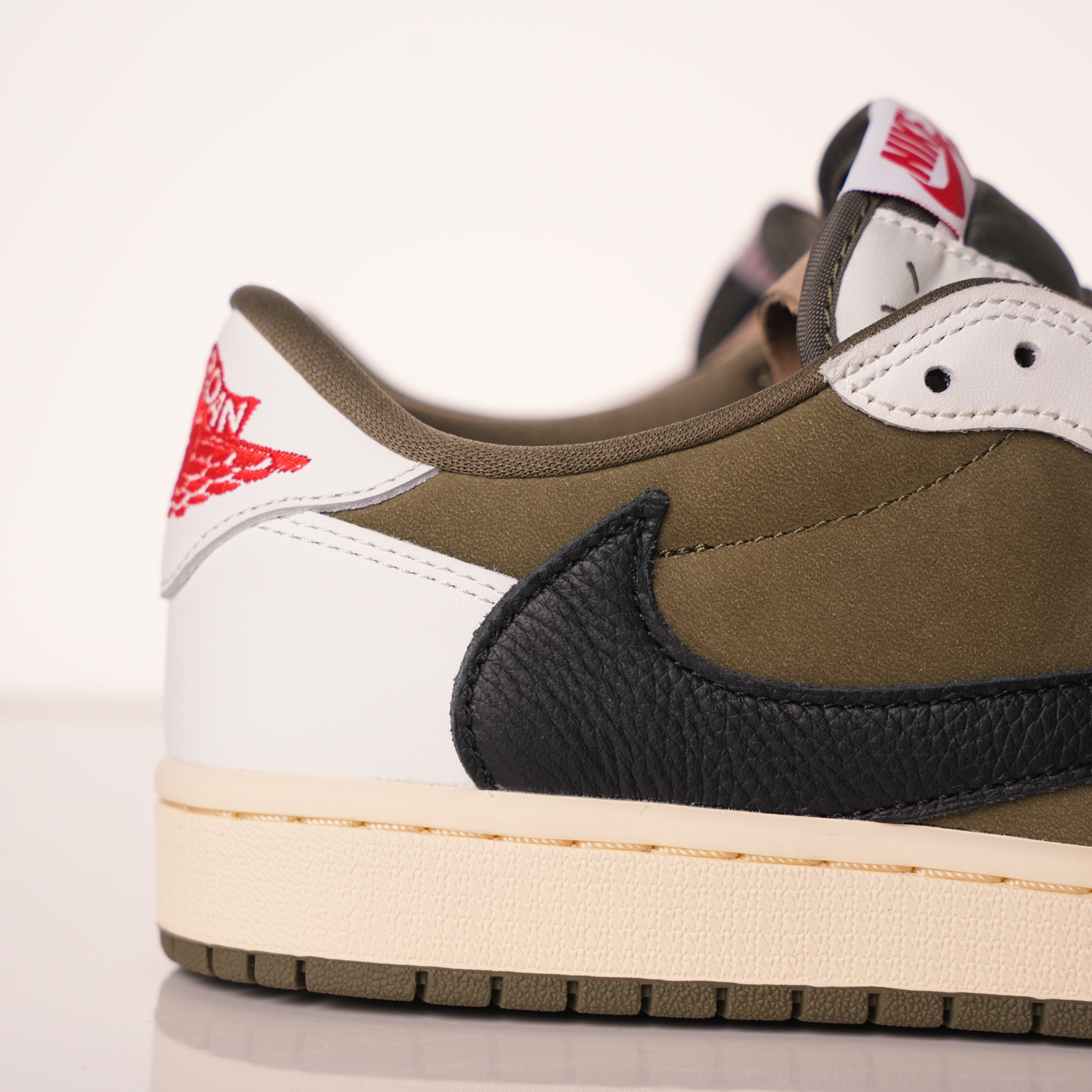 Travis Scott x Air Jordan 1 Low OG SP 'Medium Olive'