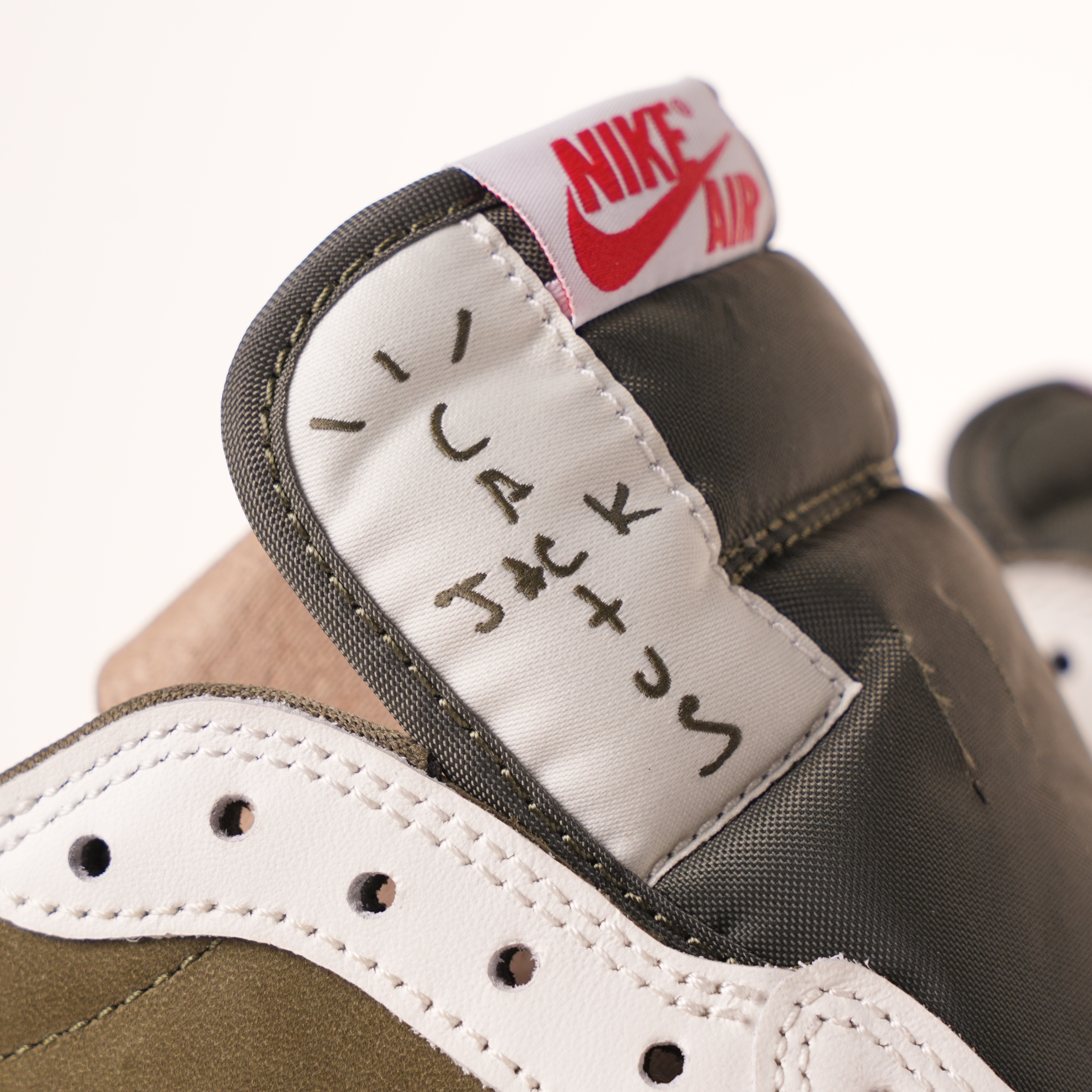 Travis Scott x Air Jordan 1 Low OG SP 'Medium Olive'