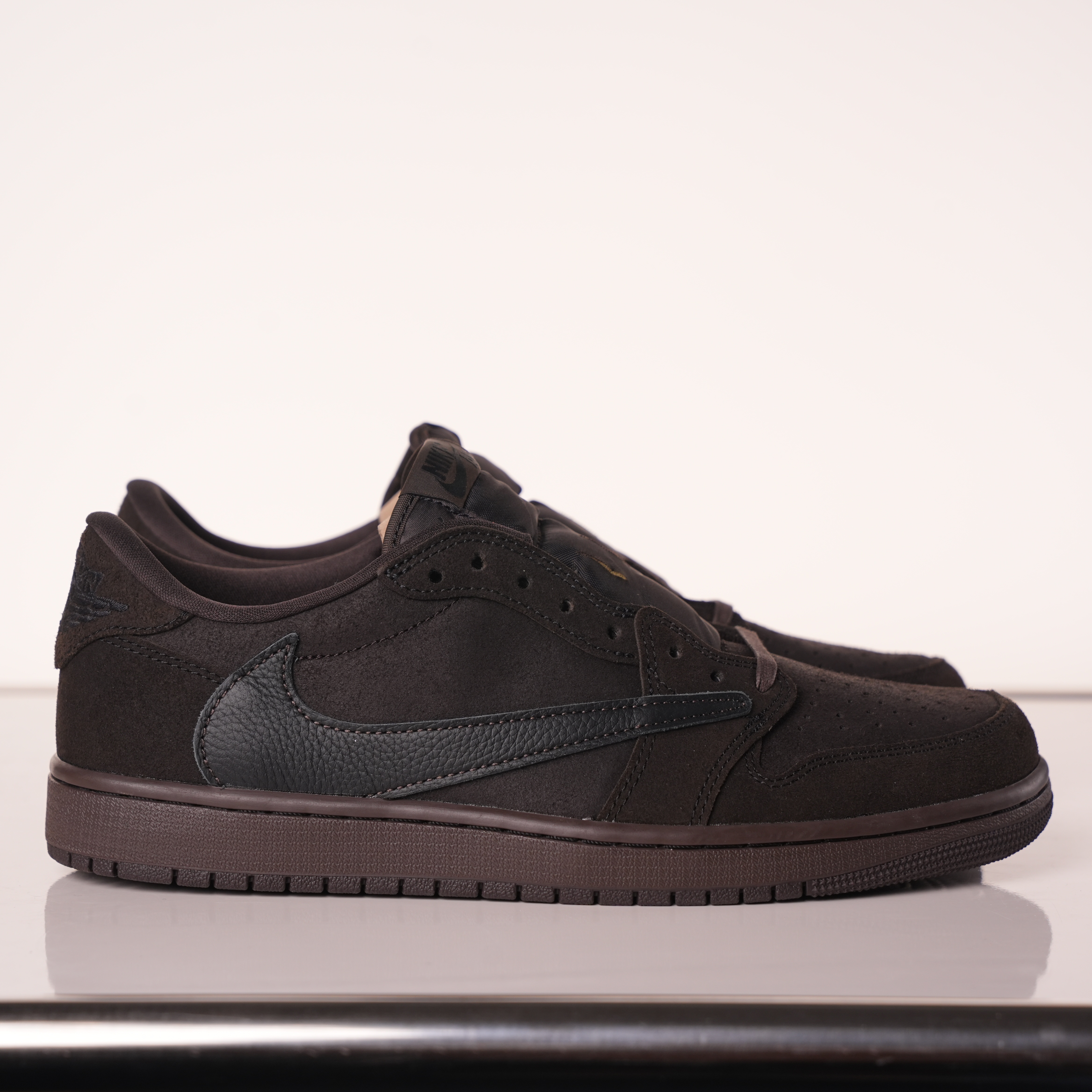 Travis Scott x Air Jordan 1 Low OG SP 'Velvet Brown'