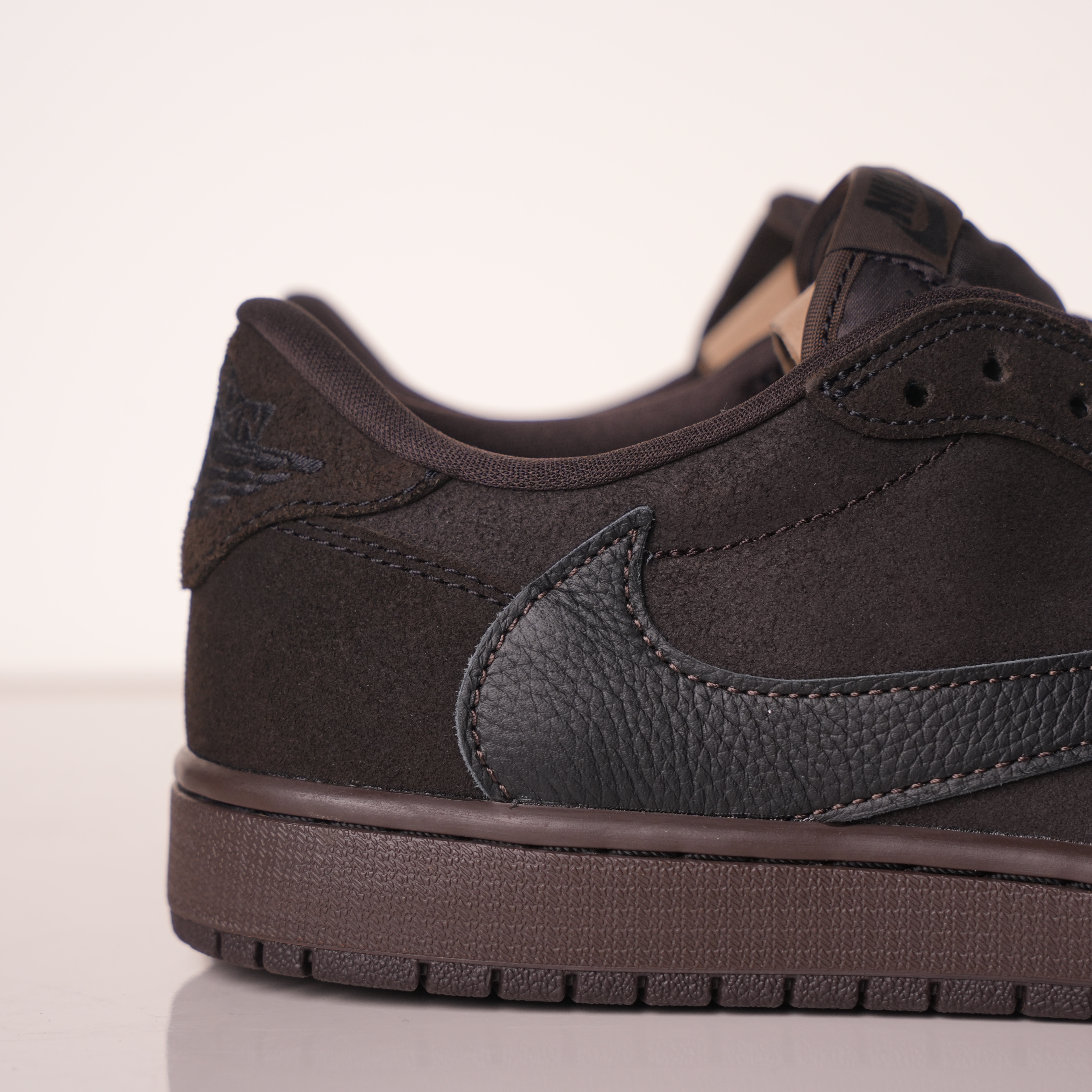 Travis Scott x Air Jordan 1 Low OG SP 'Velvet Brown'