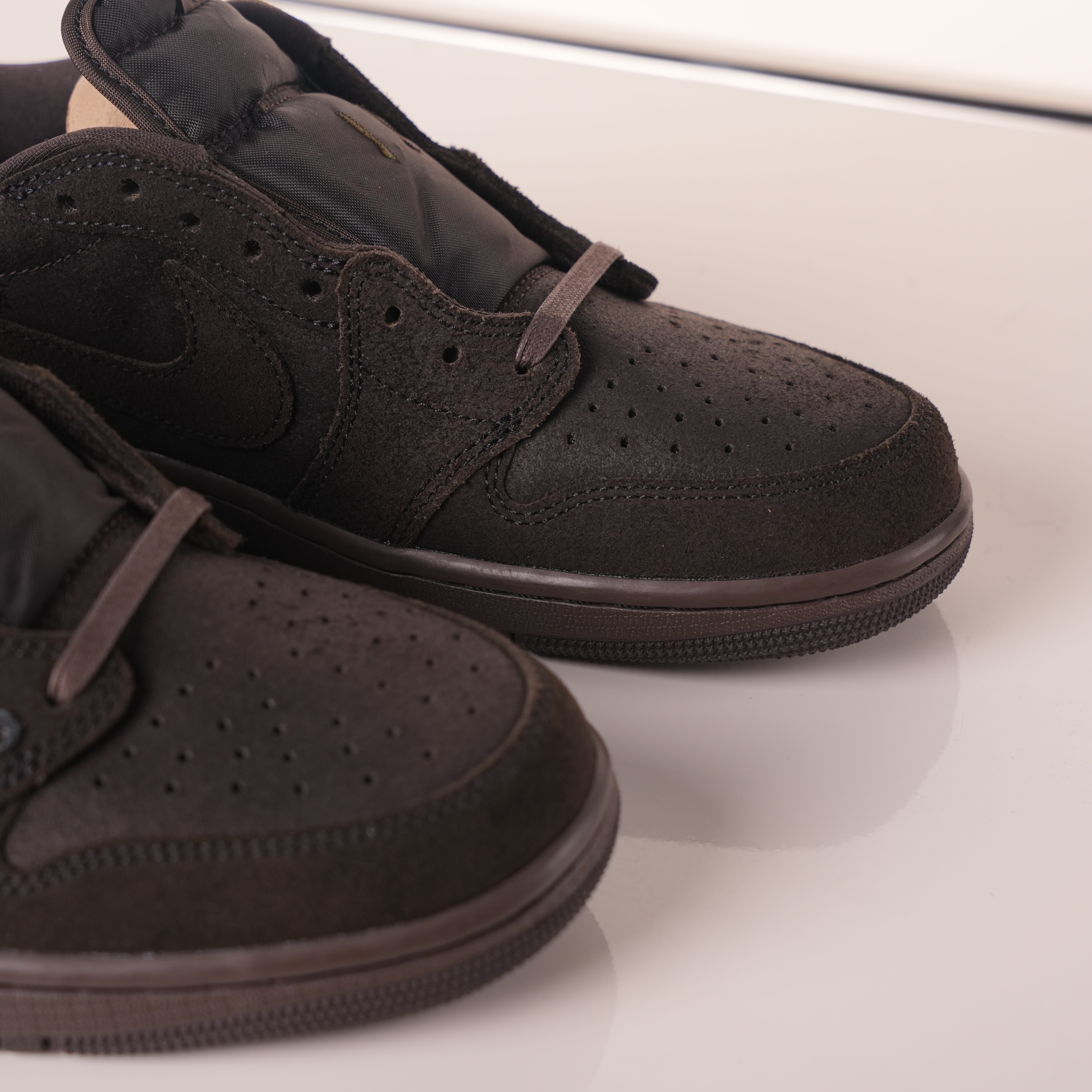 Travis Scott x Air Jordan 1 Low OG SP 'Velvet Brown'