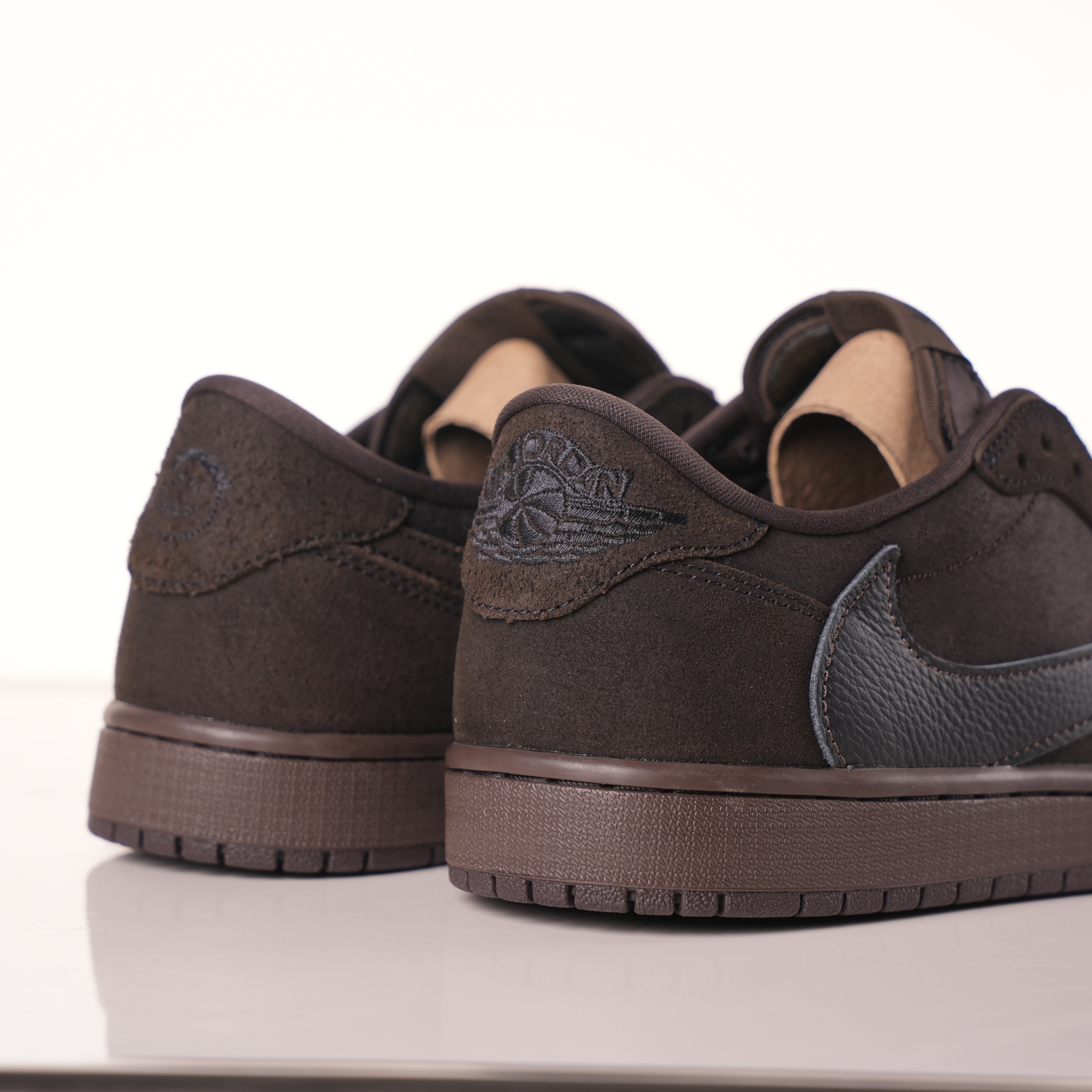 Travis Scott x Air Jordan 1 Low OG SP 'Velvet Brown'