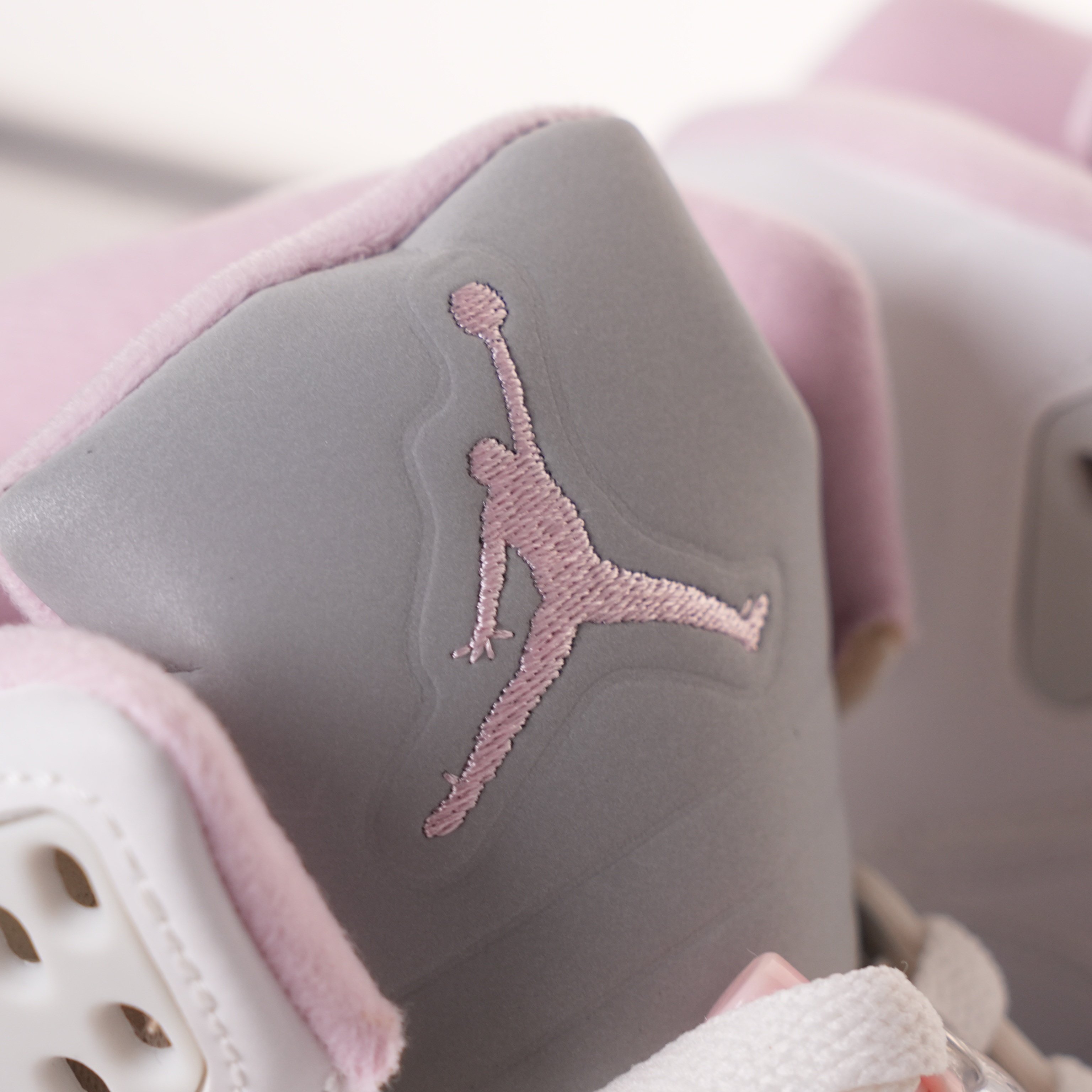 Air Jordan 5 Medium Soft Pink