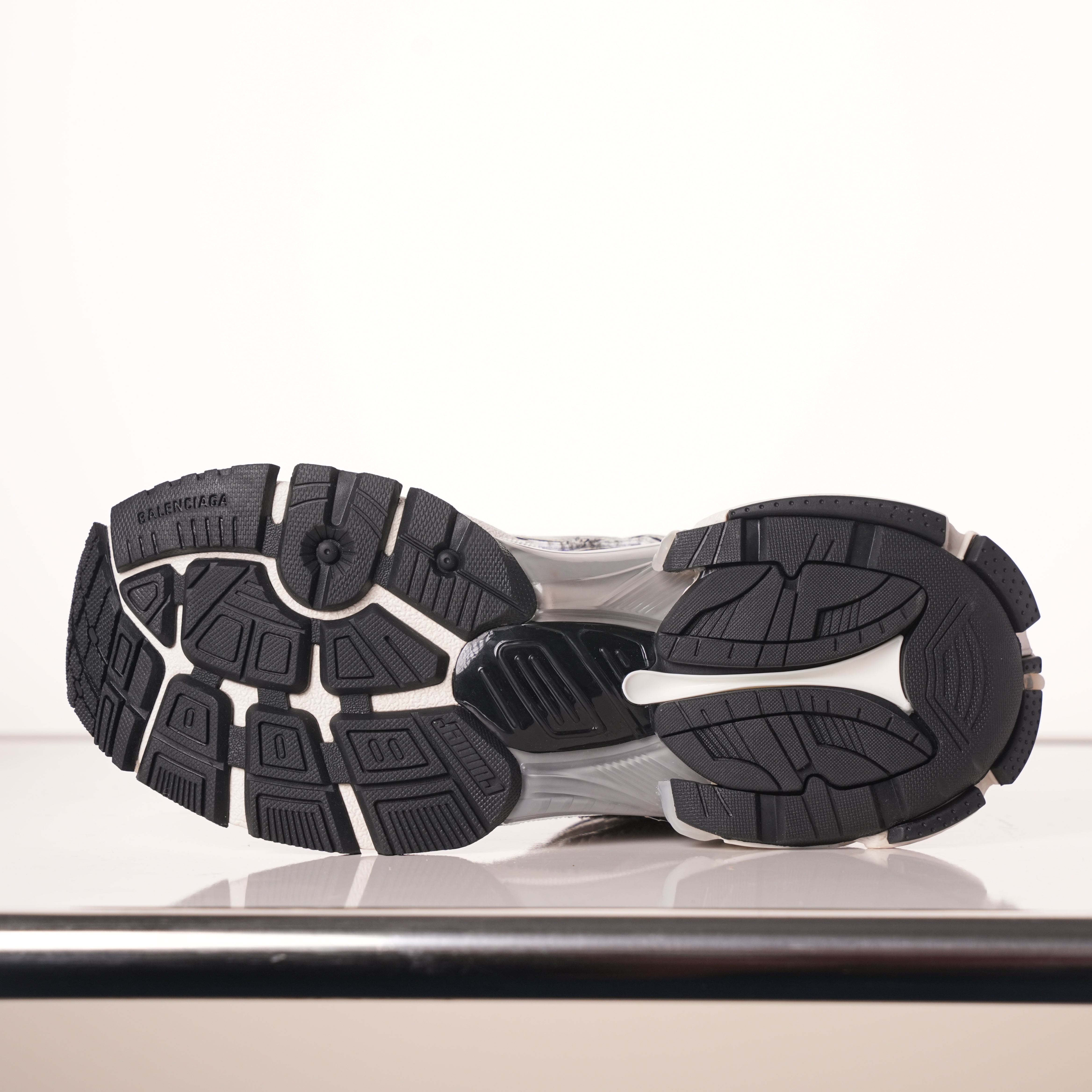 Balenciaga Runner White Purple