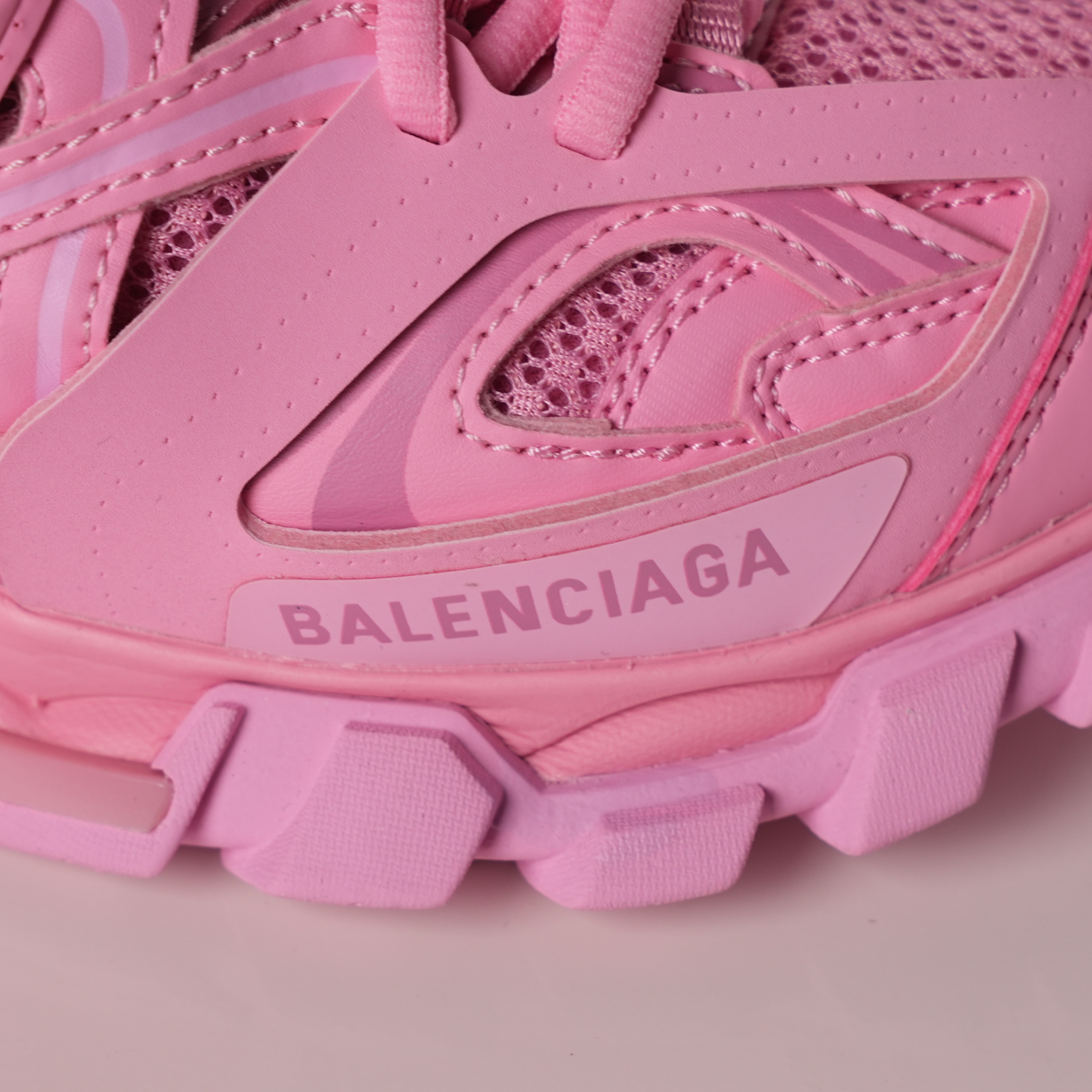 Balenciaga Track Pulm Red (LED)