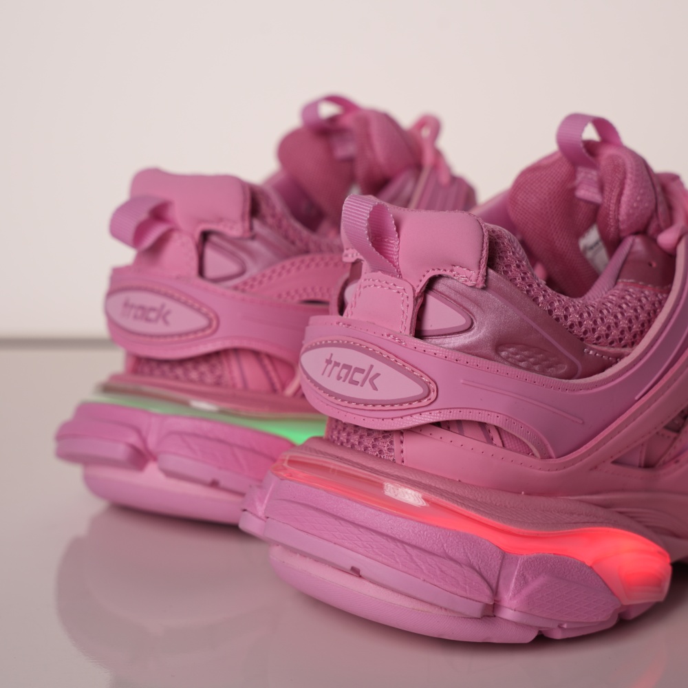 Balenciaga Track Pulm Red (LED)