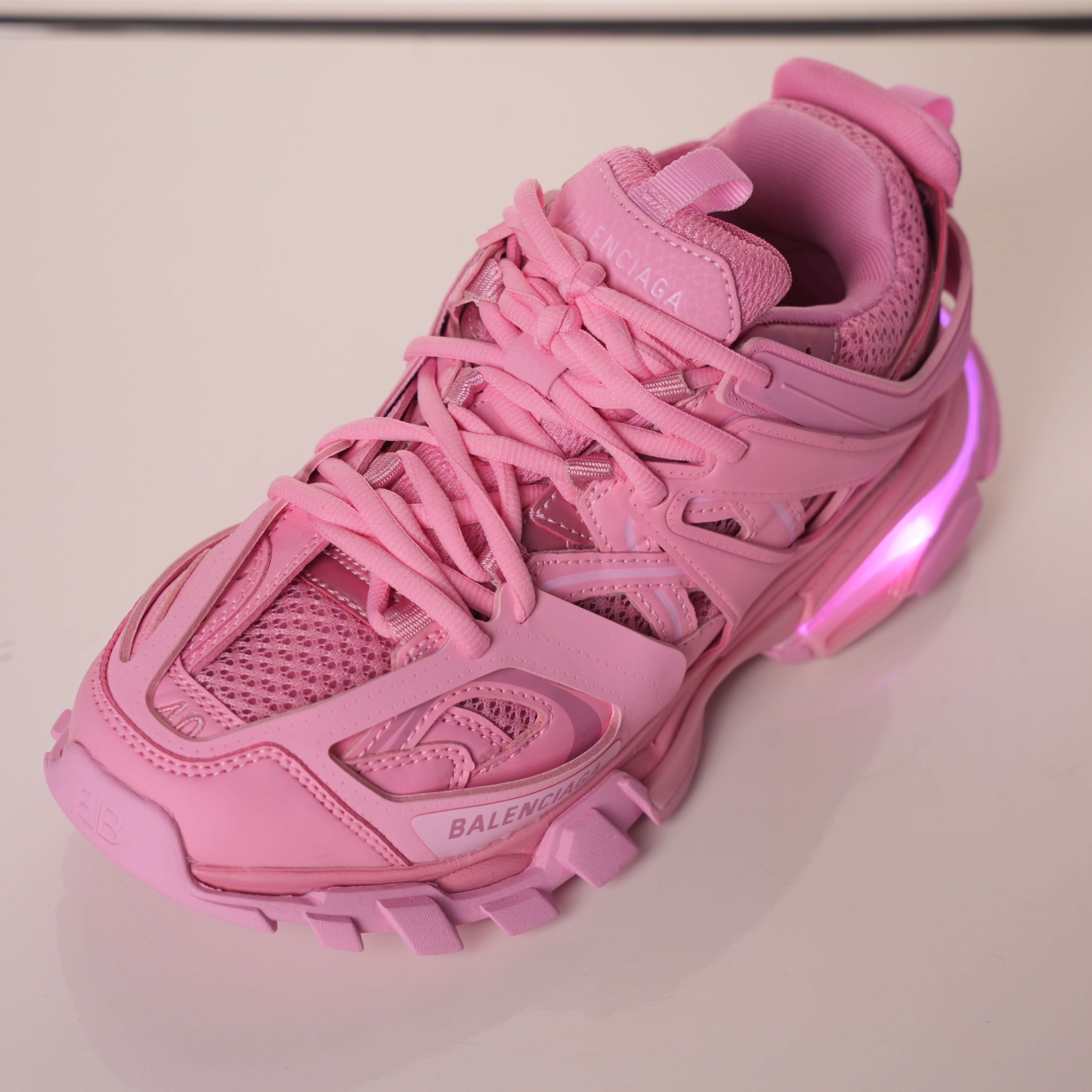 Balenciaga Track Pulm Red (LED)