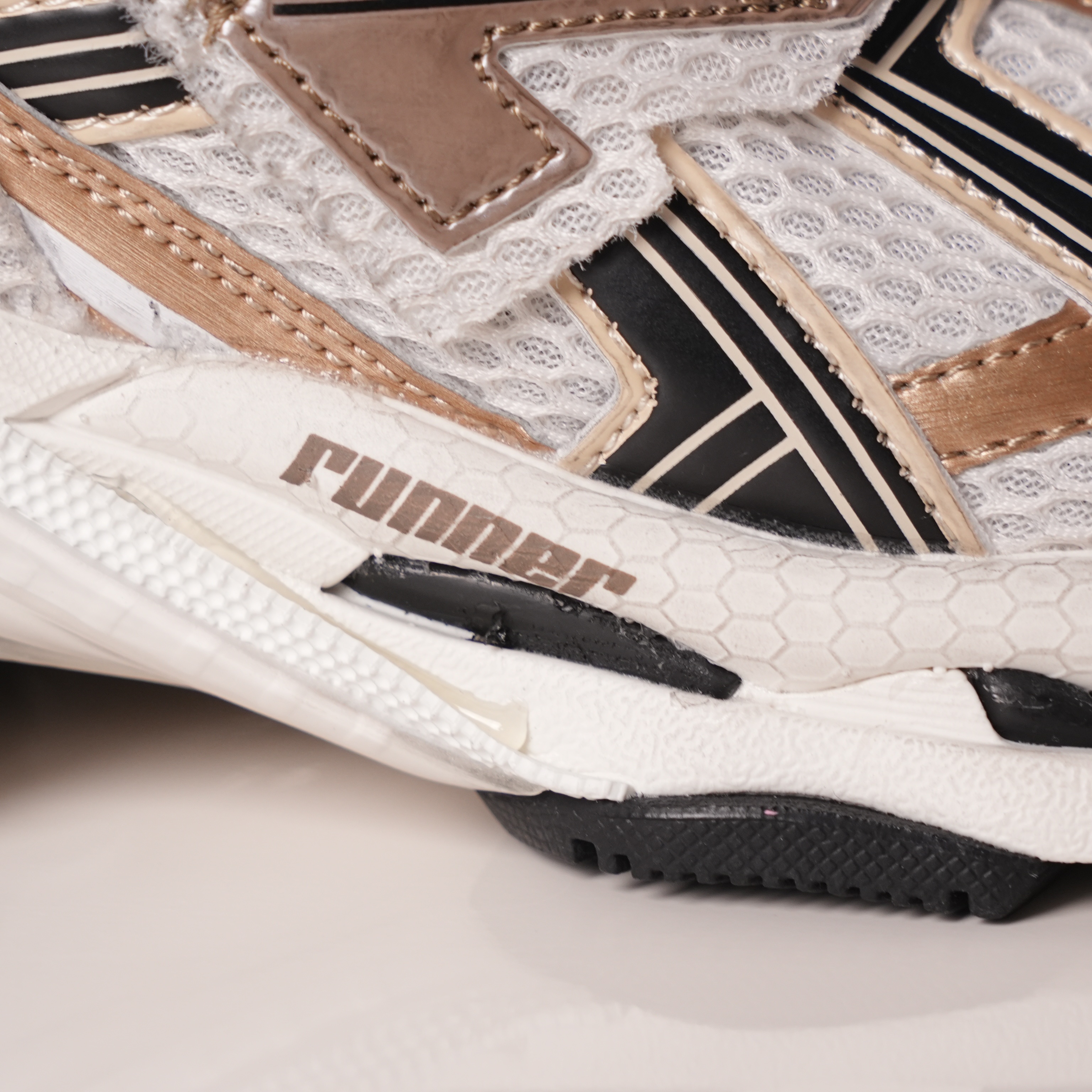 Balenciaga Runner Beige Black White