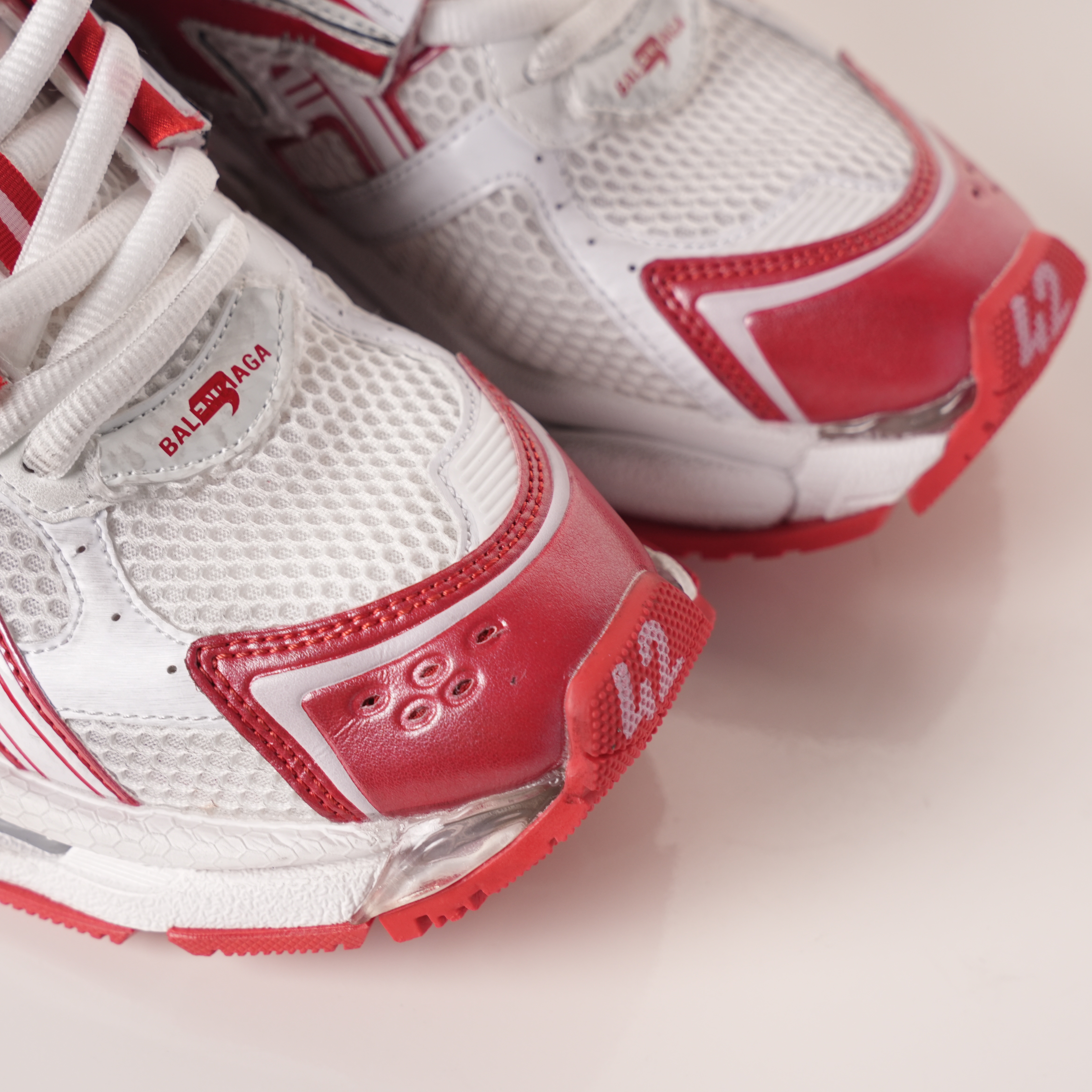 Balenciaga Runner White Red