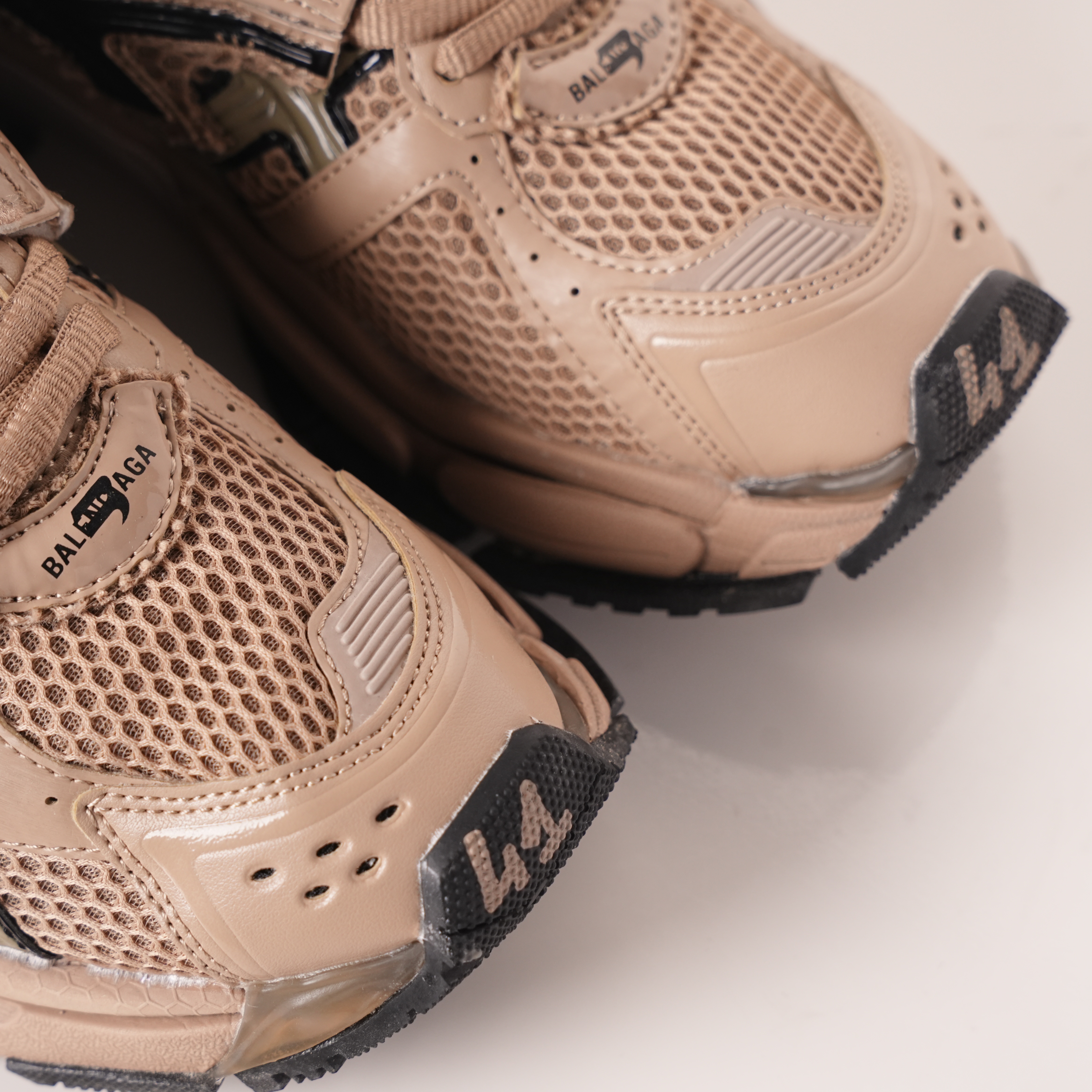 Balenciaga Runner Coffee Brown