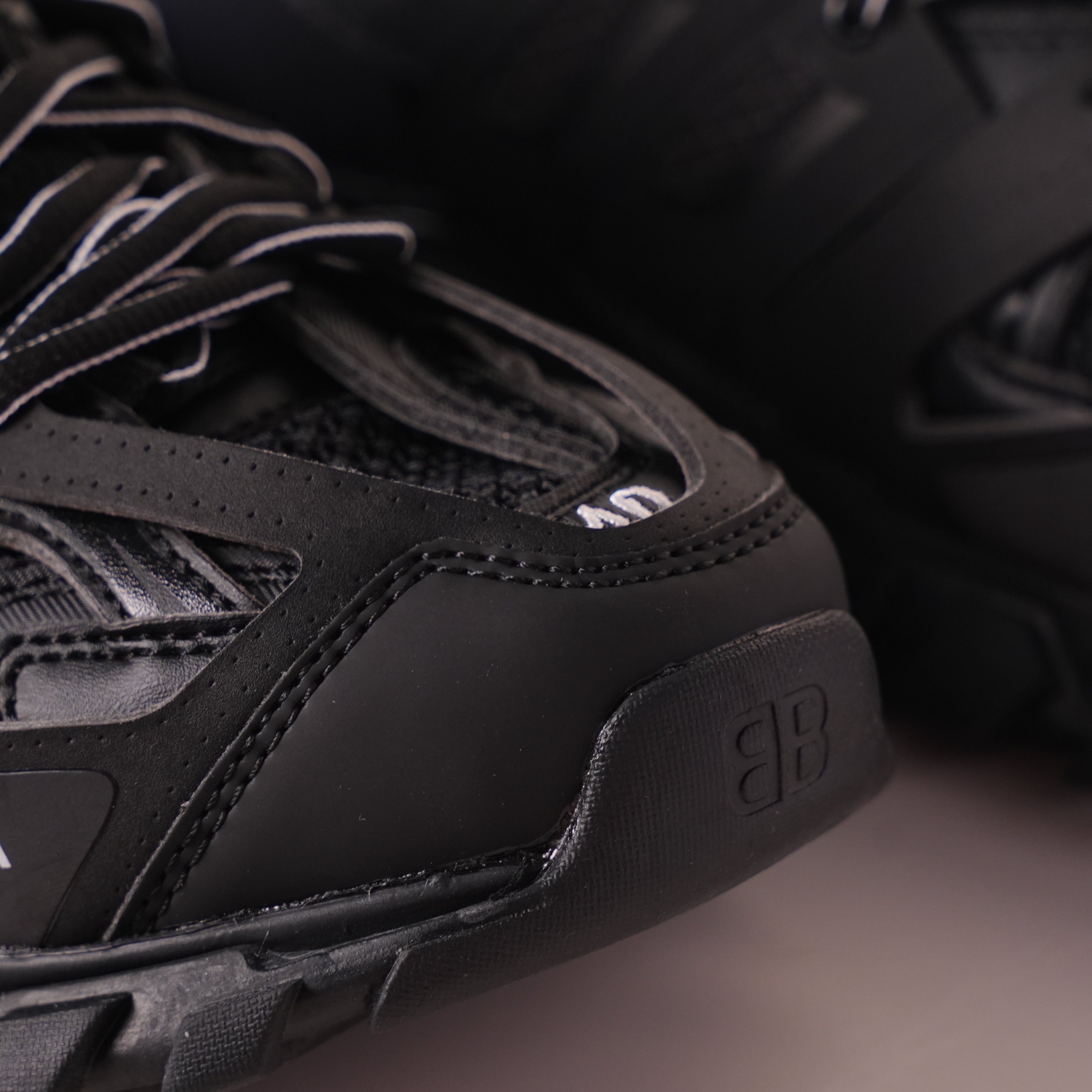 Balenciaga Track Black（LED）