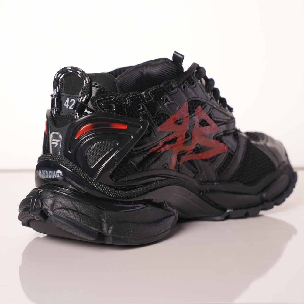 Balenciaga Runner Black And Red Characters