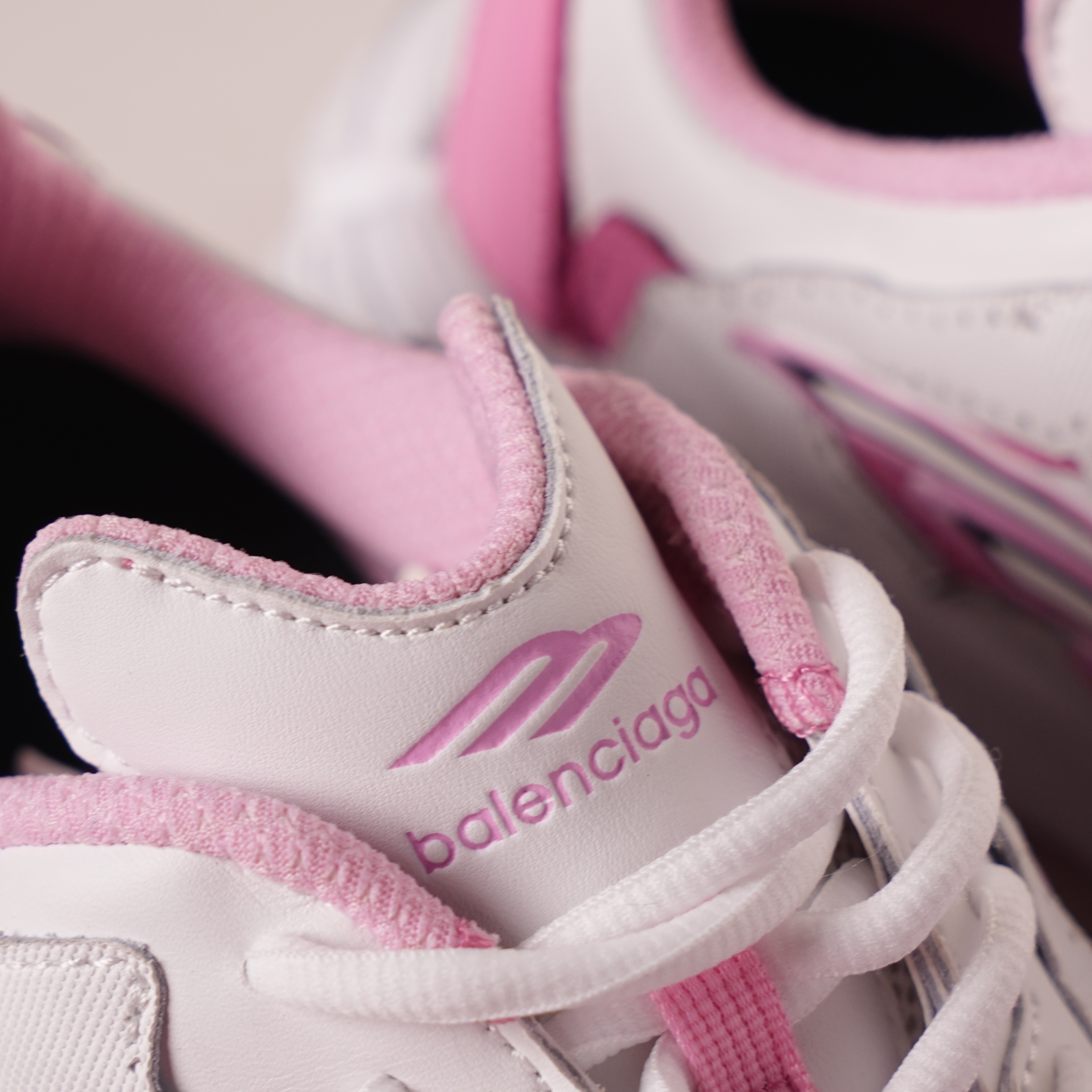 Balenciaga Monday shoe White Pink