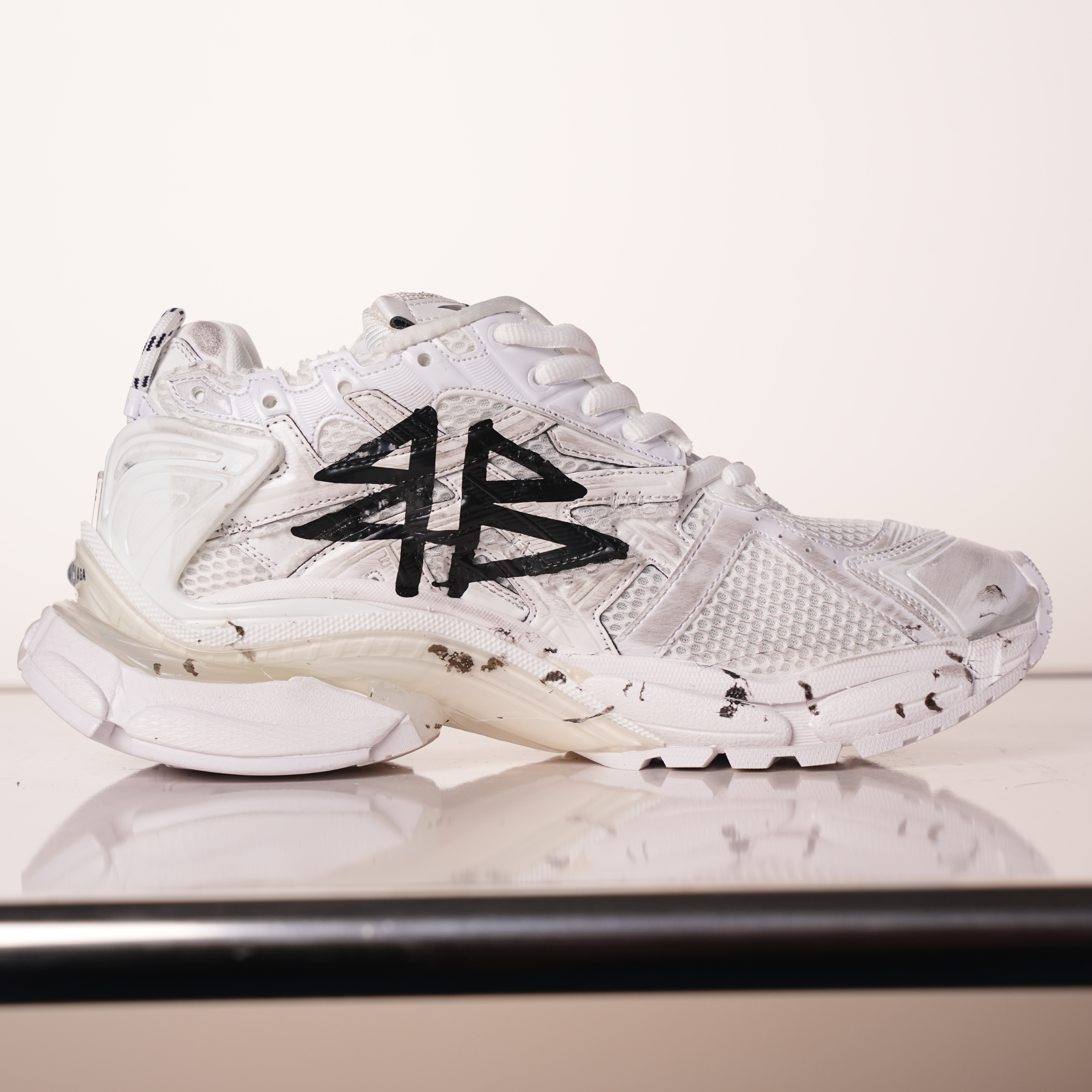 Balenciaga Runner Graffiti White