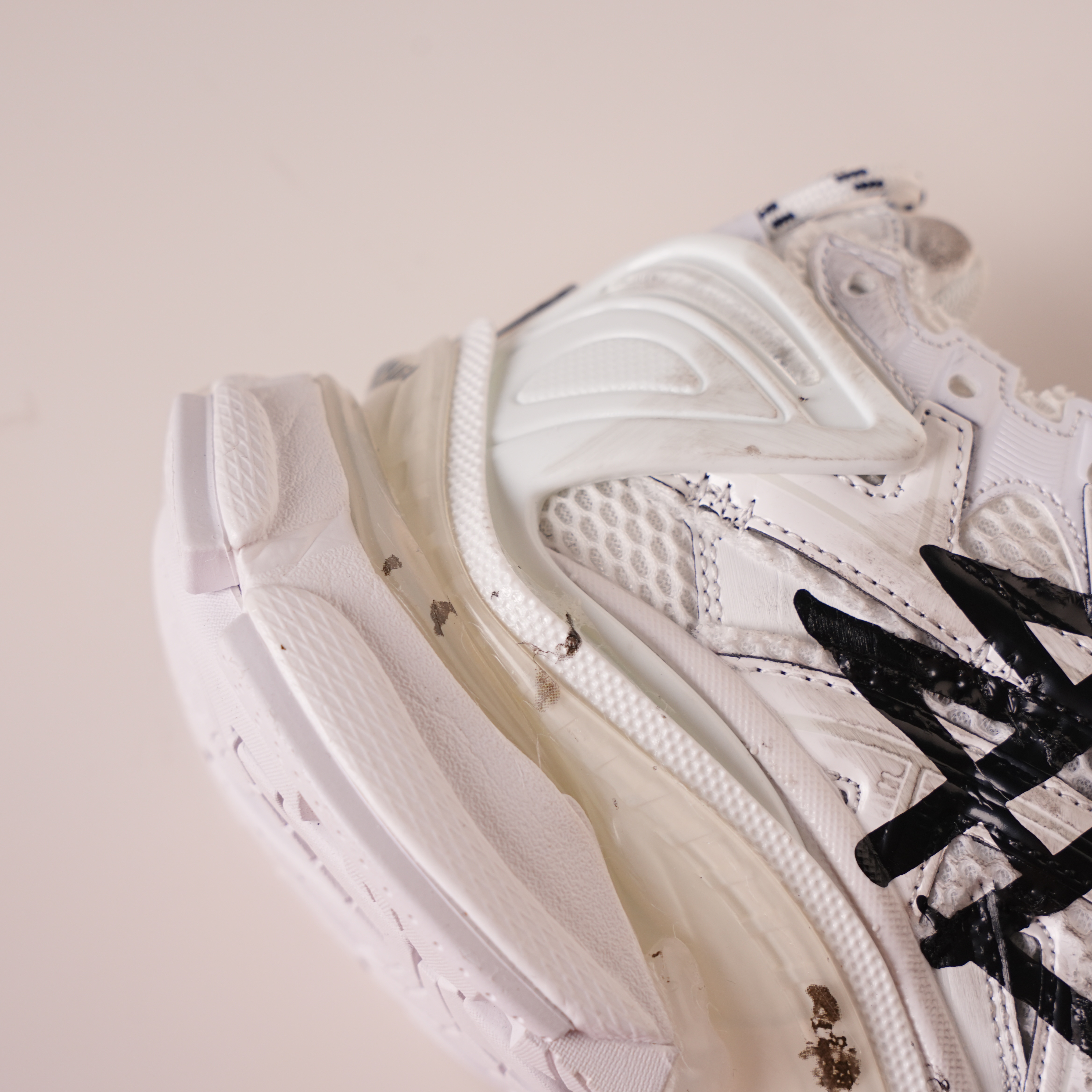 Balenciaga Runner Graffiti White