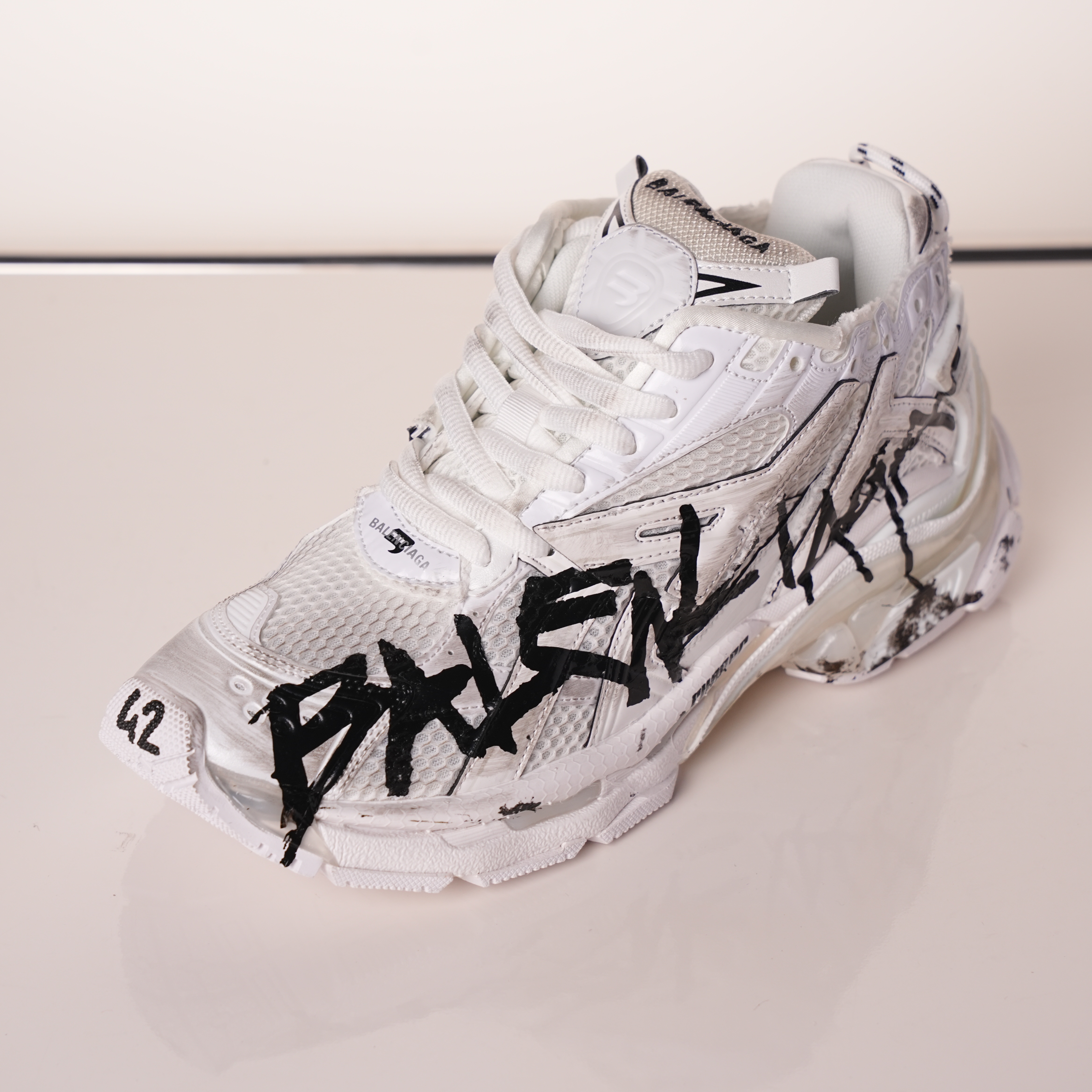 Balenciaga Runner Graffiti White