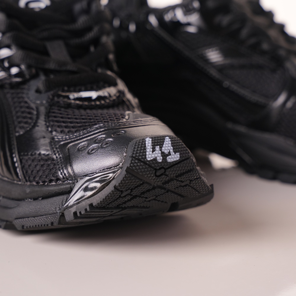 Balenciaga Runner Sneaker Black