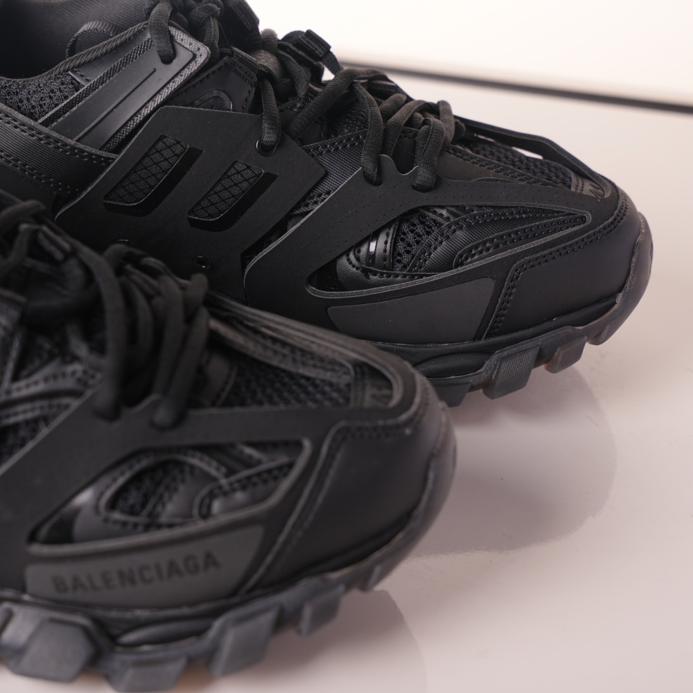 Balenciaga Track Black