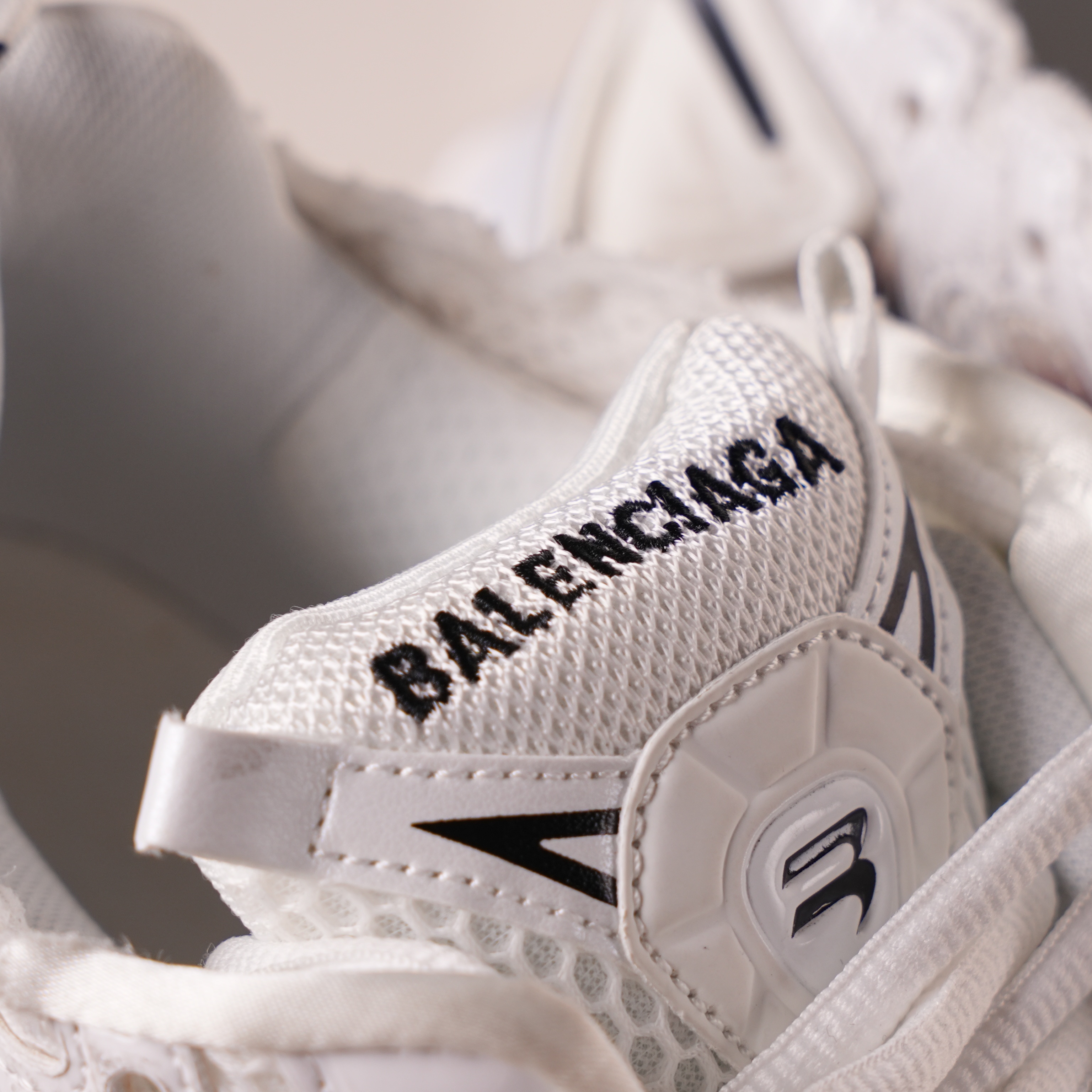 Balenciaga Runner Sneaker 'Gradient - White Black'