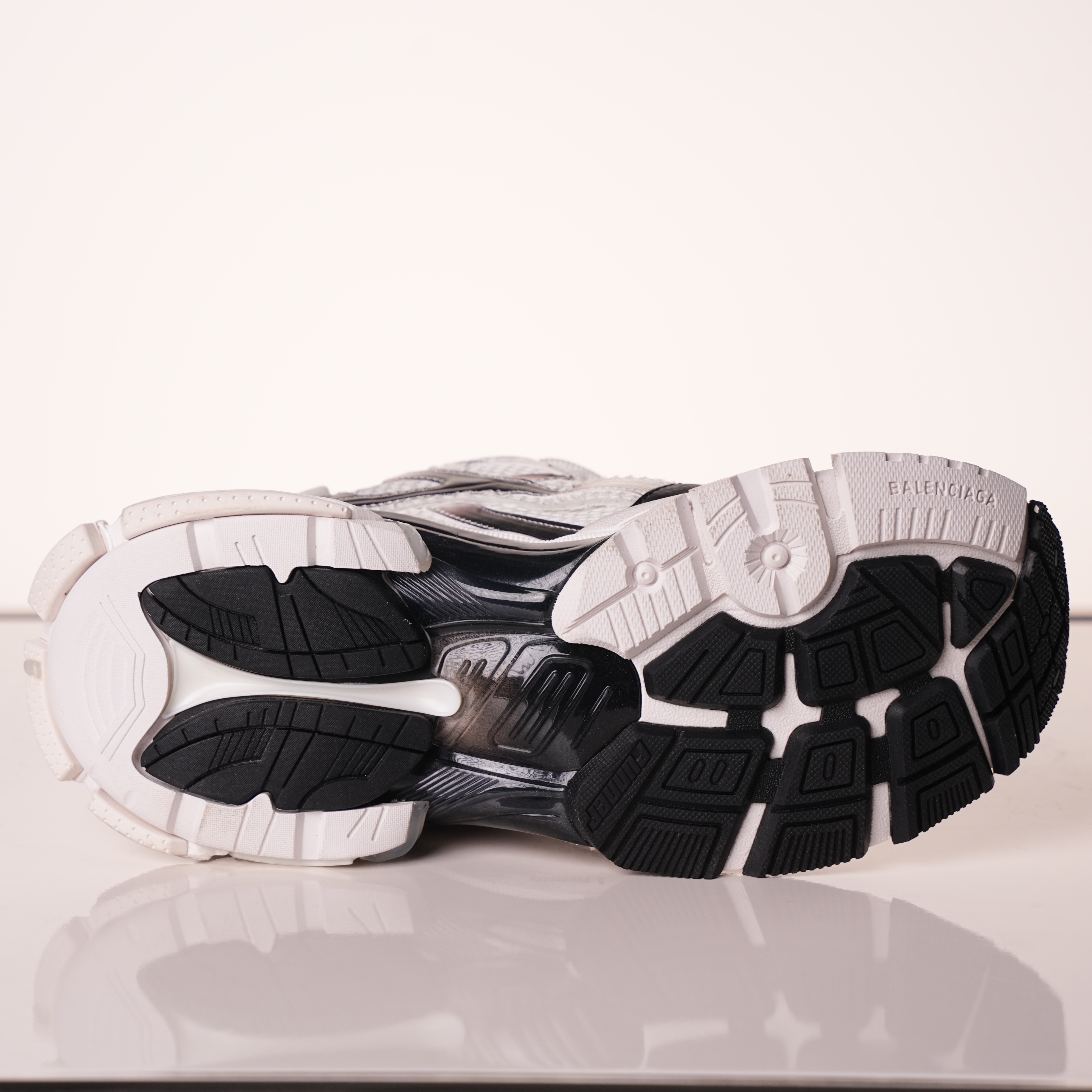 Balenciaga Runner Sneaker 'Gradient - White Black'