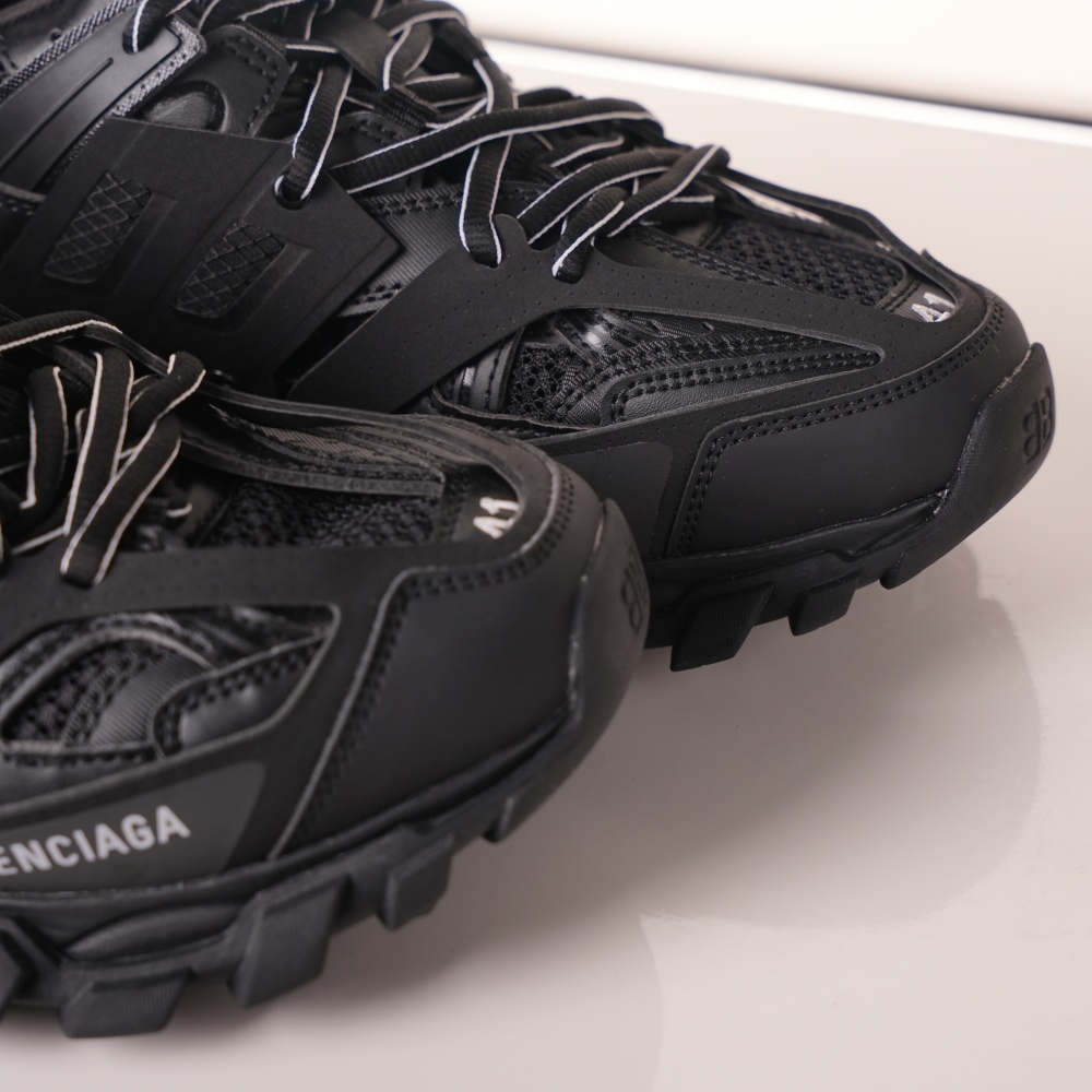 Balenciaga Track Black