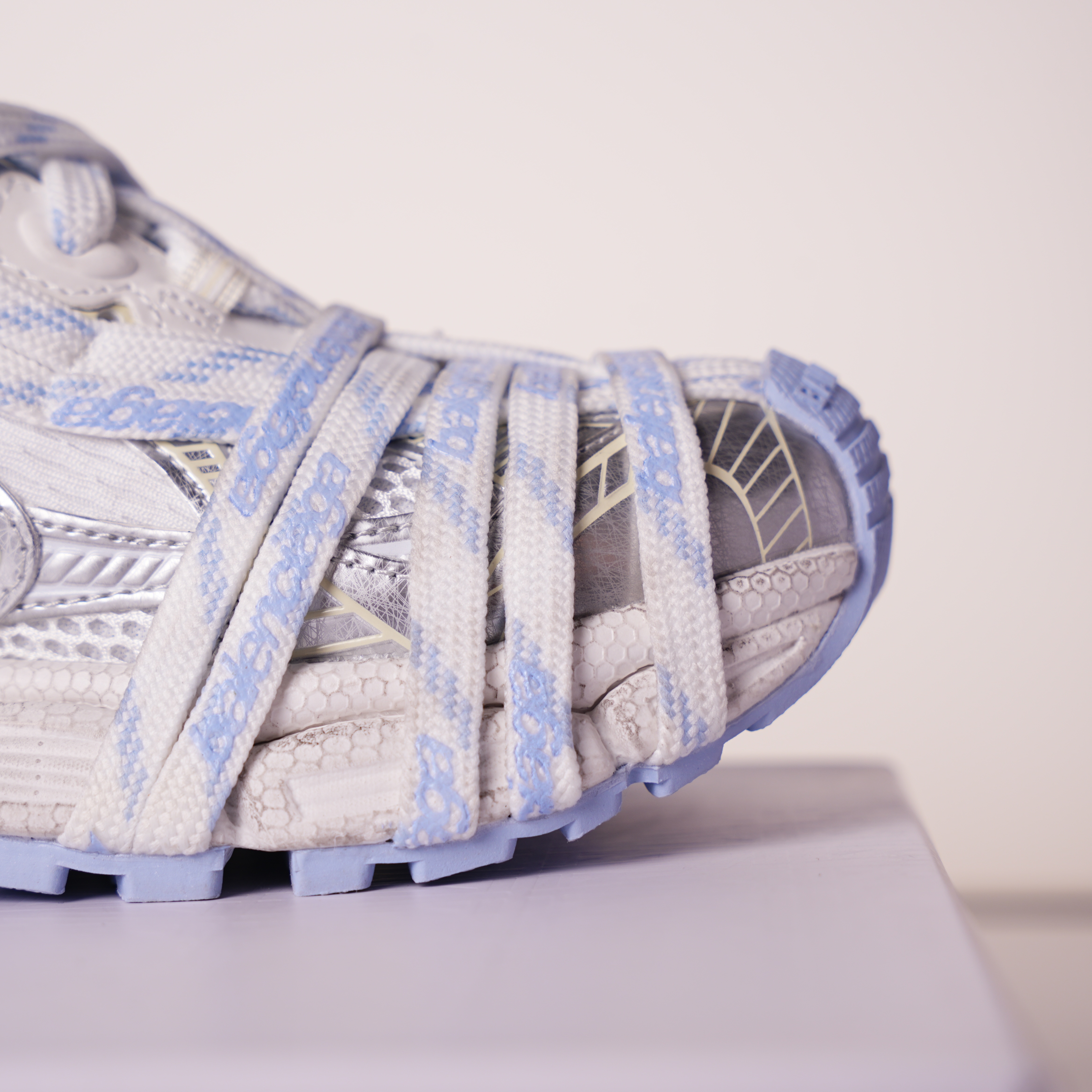 Balenciaga 3XL Extreme Laces White Blue