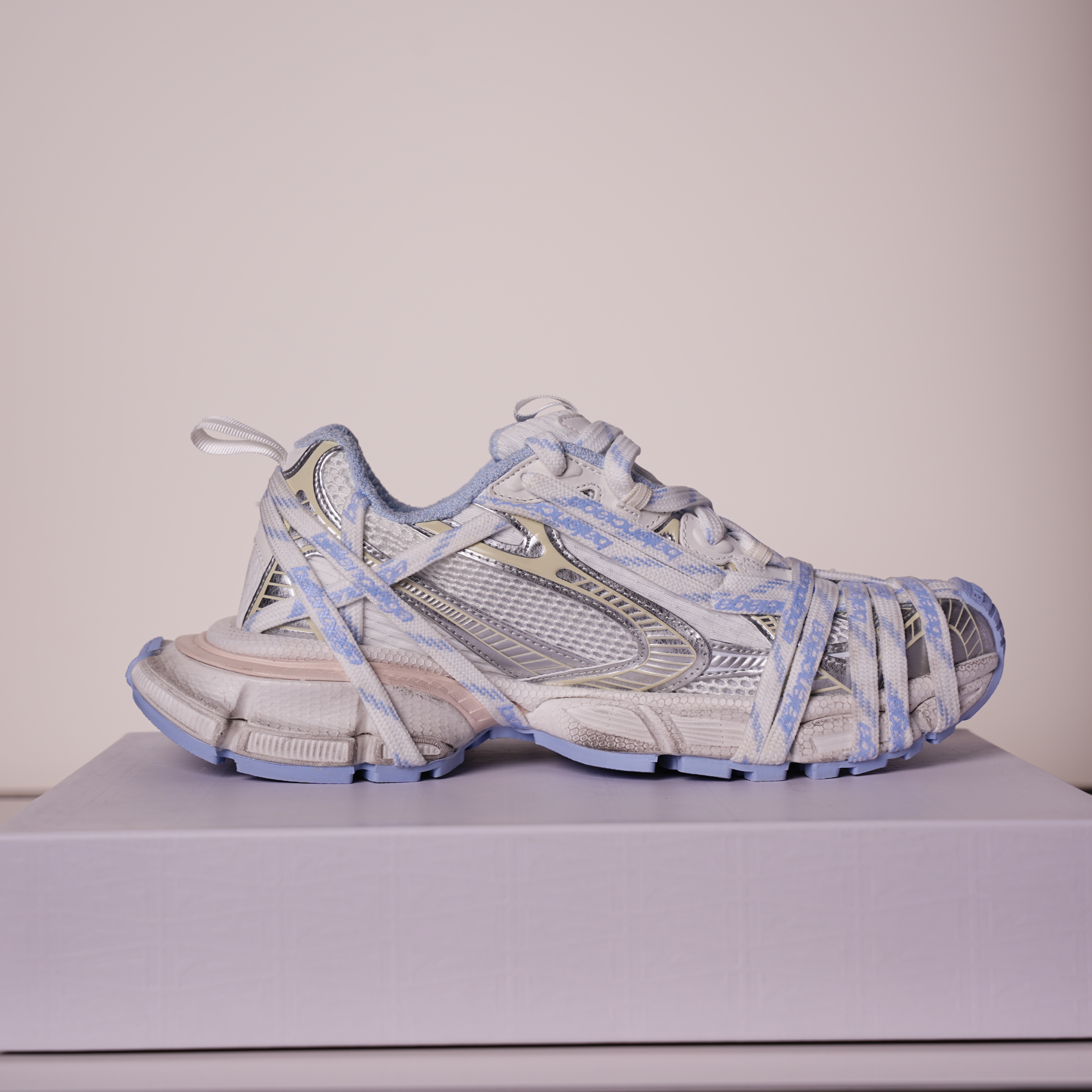 Balenciaga 3XL Extreme Laces White Blue