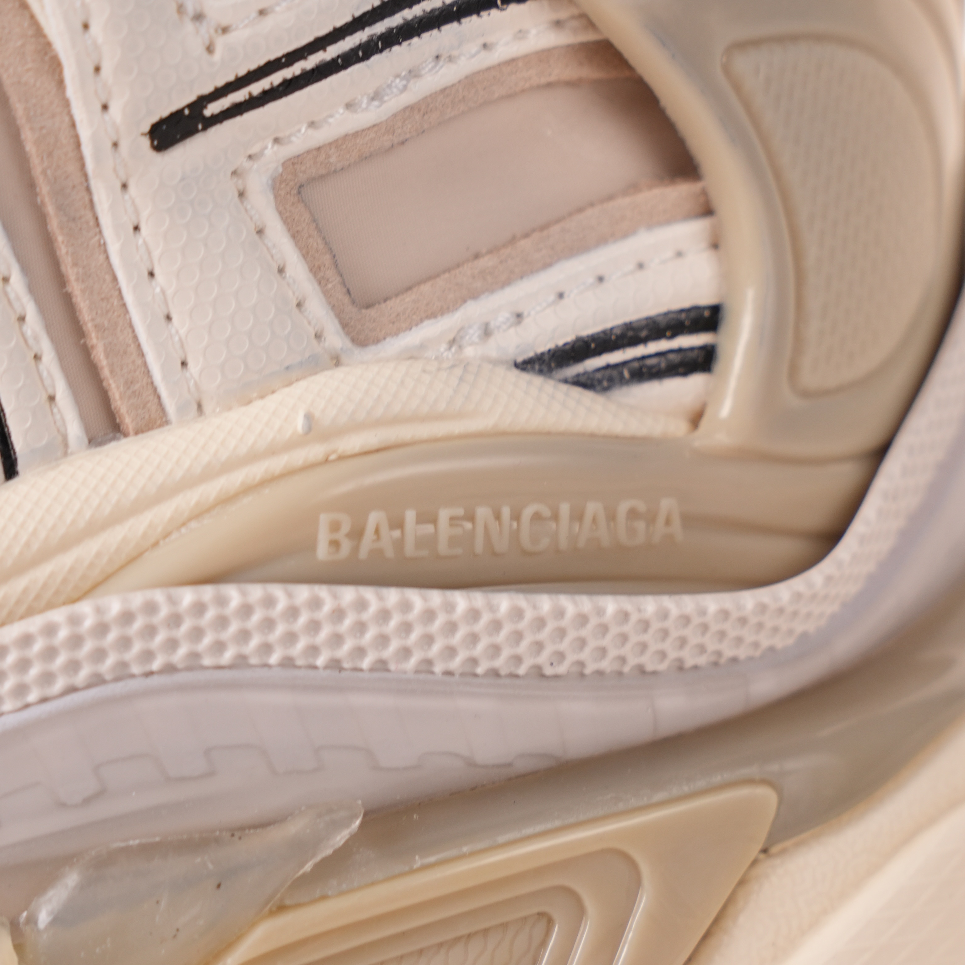 Balenciaga Runner Sneaker Beige Mix