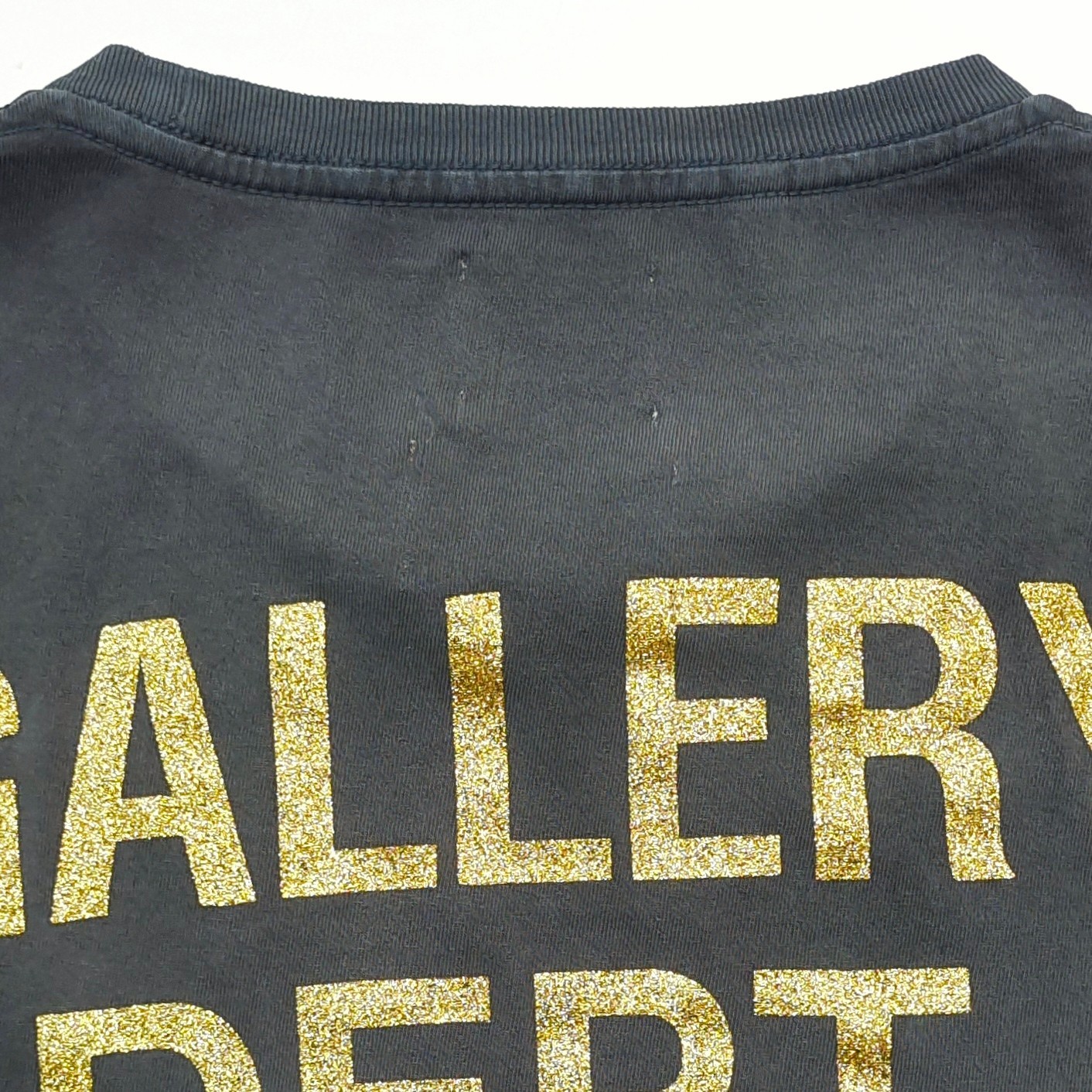 GD Art That Kills Records Stack Logo Tee Washed Black / Red-Gold #B4526