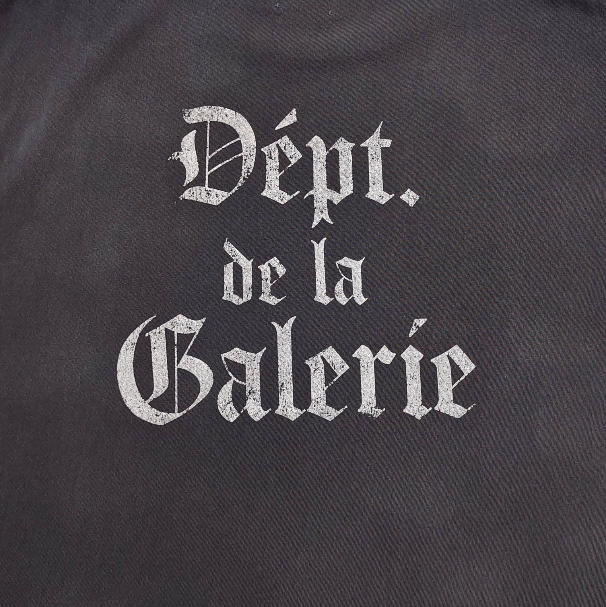 GD Dept. De La Galerie Gothic Logo Tee Black #B4458