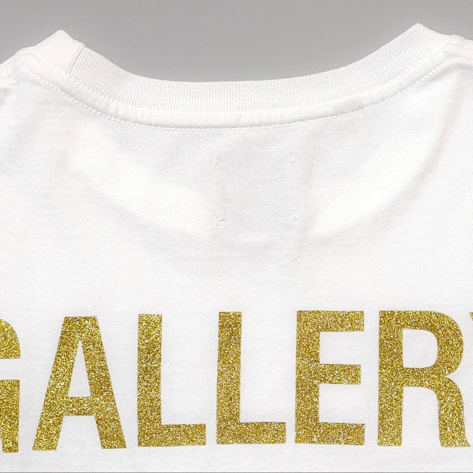 GD Gallery Dept. 55# Small Logo Tee White / Gold Back #B4411