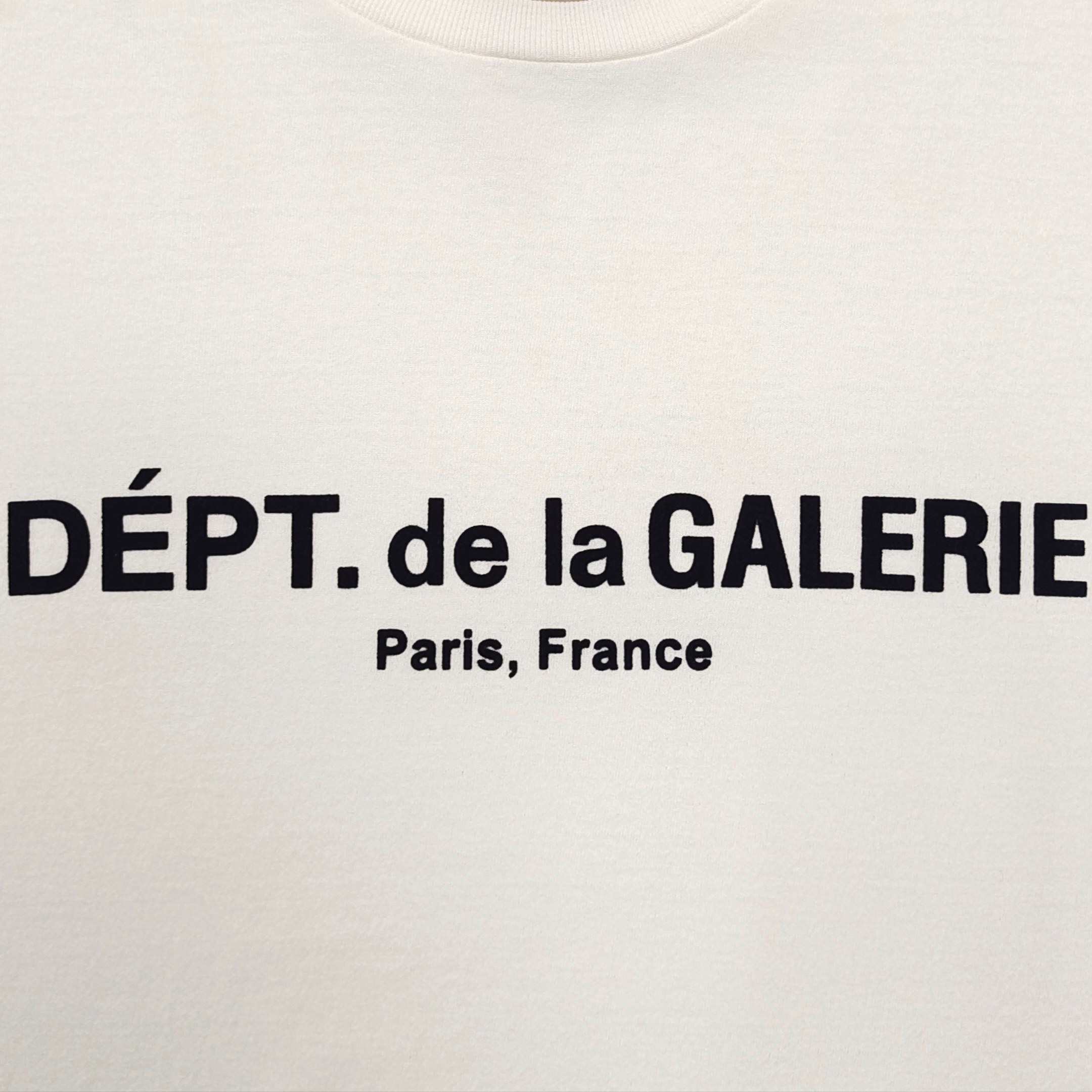 GD Dept De La Galerie / French Logo L/S Tee Cream #B4519