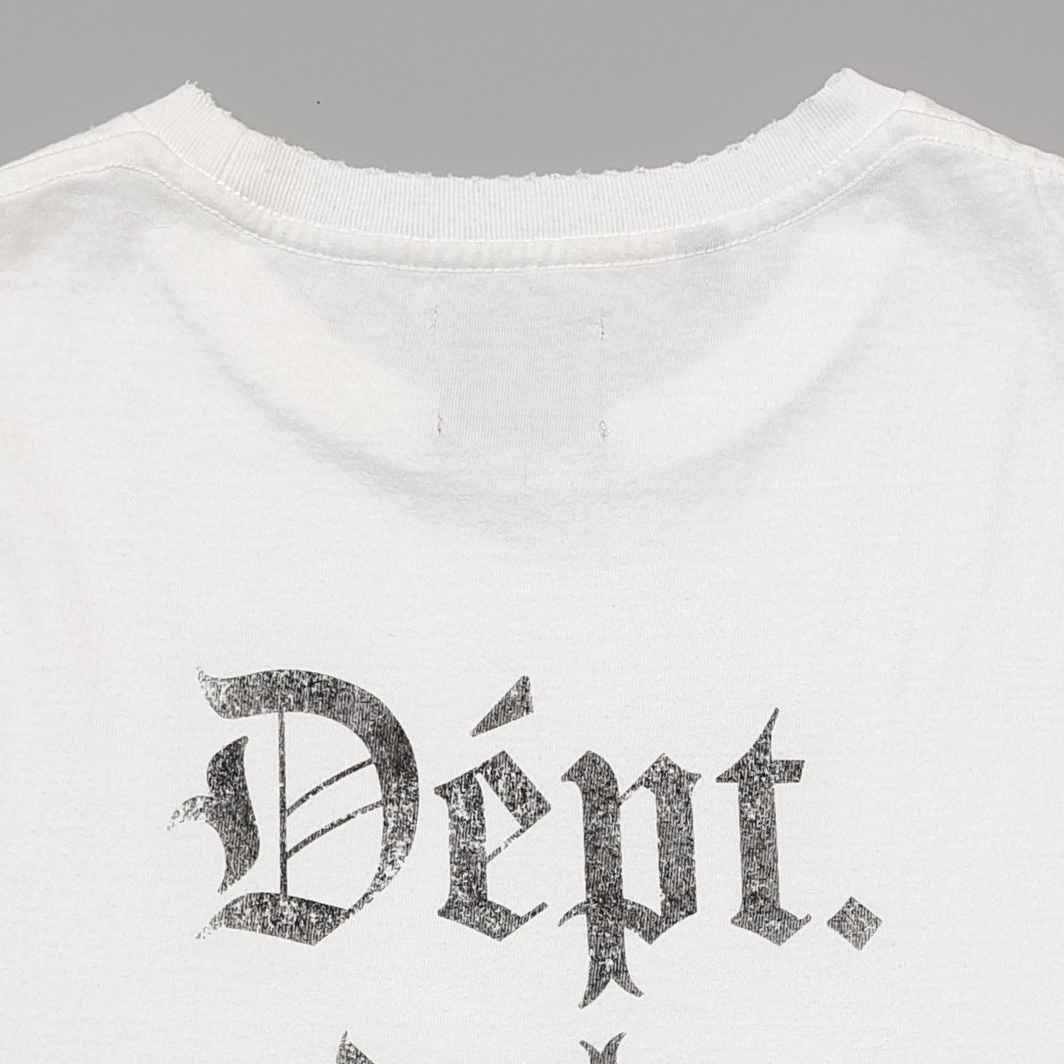 GD Dept. De La Galerie Gothic Logo Tee White #B4493
